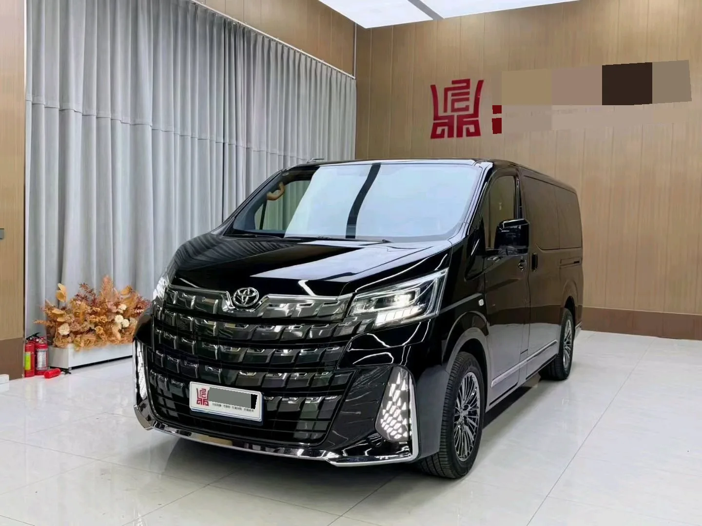 Toyota Hiace (Imported) 2019 Model, Hiace 3.5 Middle East Version, Automatic Transmission