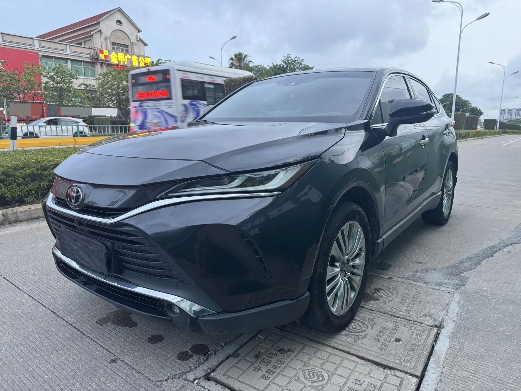 HARRIER 2022 2.0L CVT 2WD Premium Edition