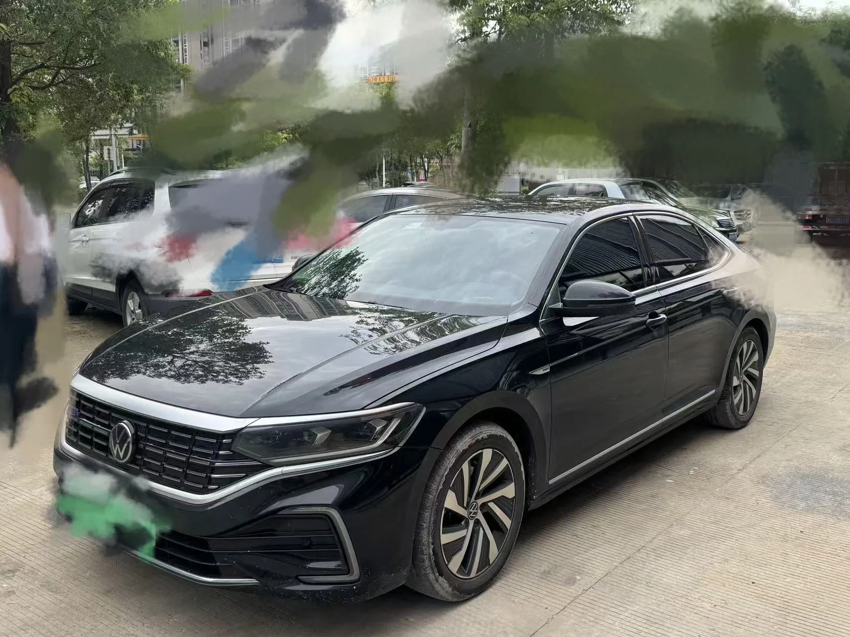 2023 Volkswagen Passat 430PHEV Hybrid Elite Edition