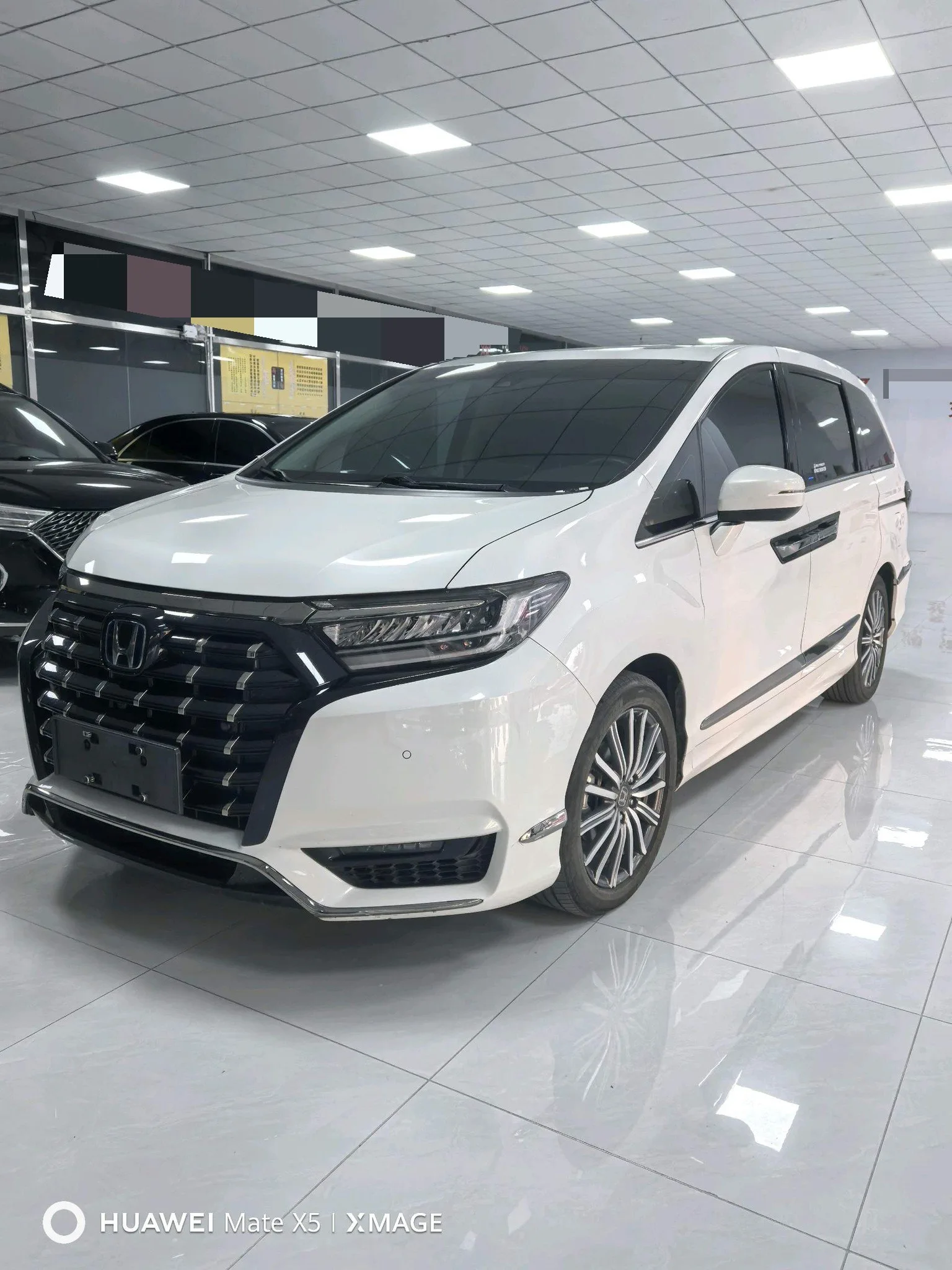 Elysion 2022 2.0L e:HEV Supreme Edition