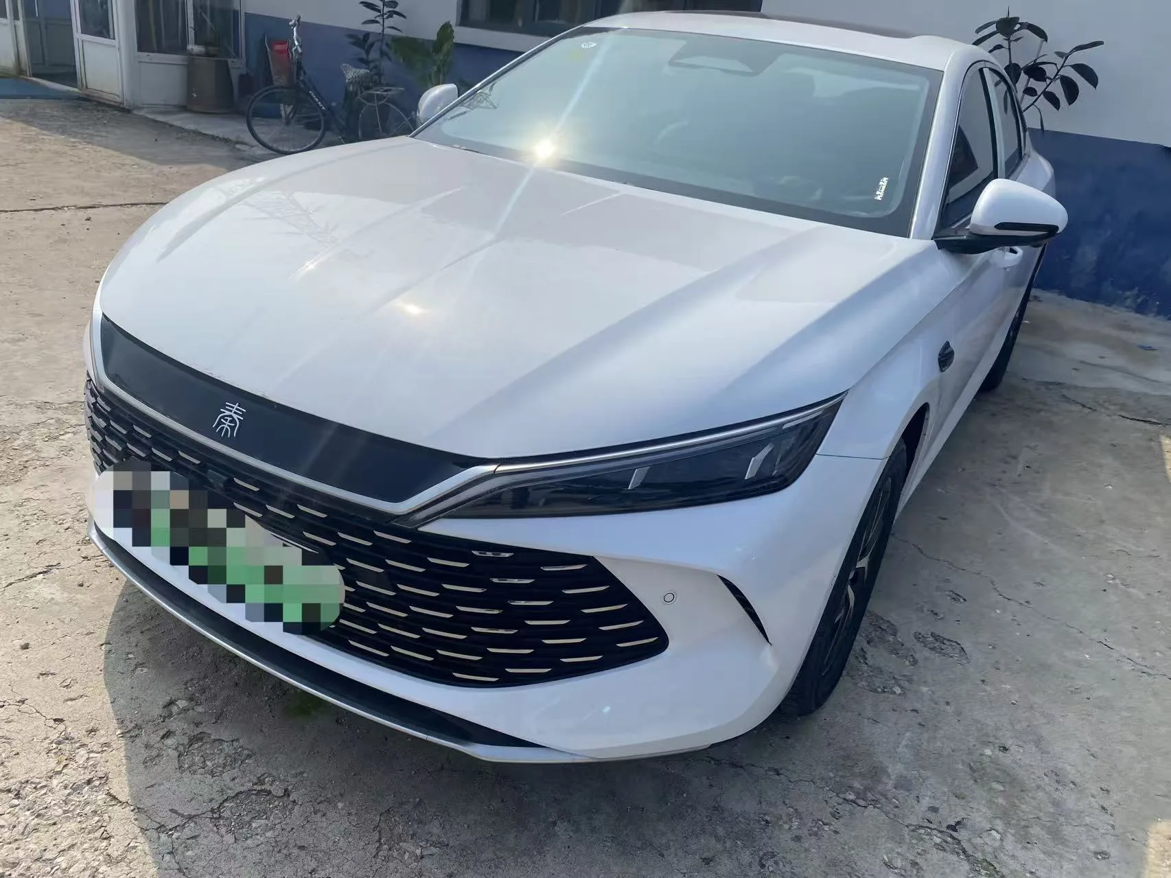 BYD 2025 Qin L DM-i 1.5 CVT Intelligent Driving Edition 120KM Leading Model, Automatic Transmission