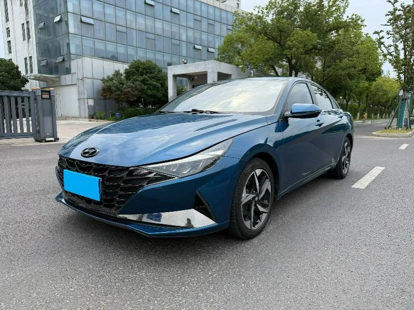 Hyundai Elantra 2021 1.5L CVT LUX Premium Edition