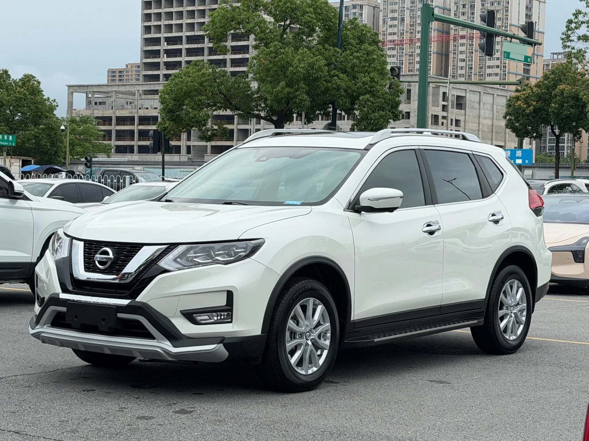 Nissan X-Trail Glory 2022 2.0L 2WD Intelligent Connectivity Premium Edition