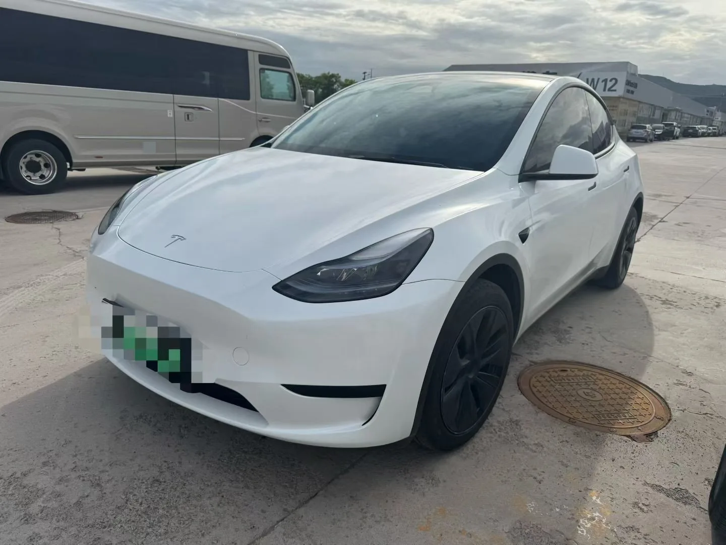 Model Y 2024 Rear-Wheel Drive