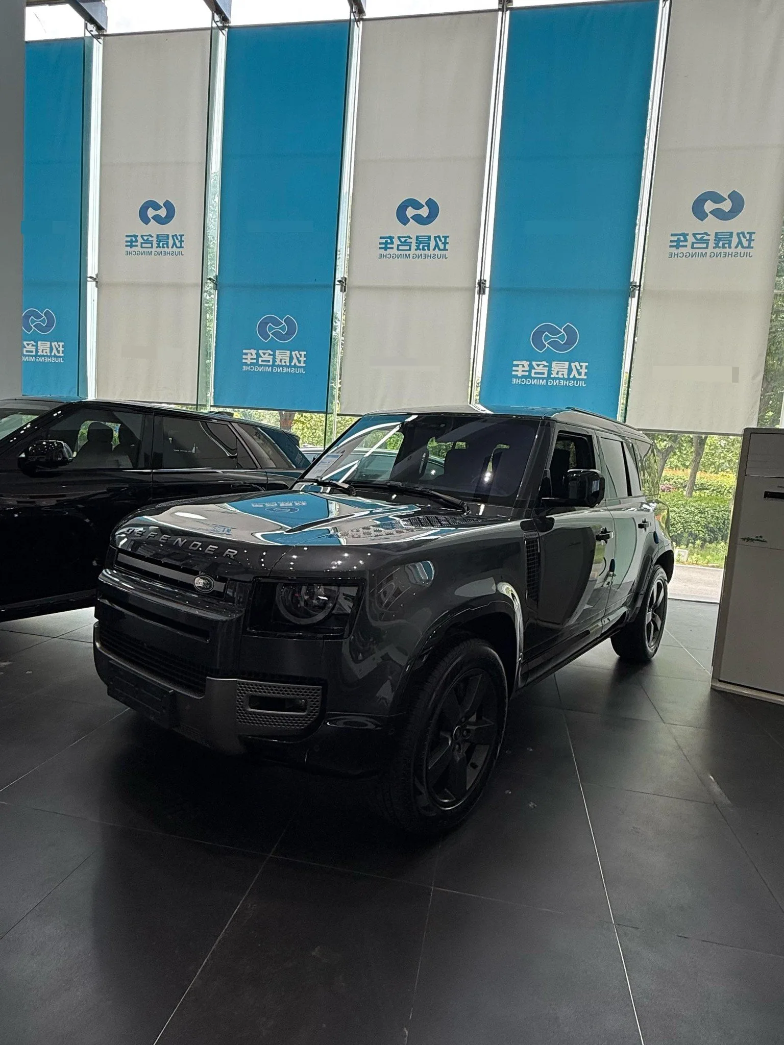 2024 Land Rover Defender 110 3.0T P400 X-DYNAMIC HSE