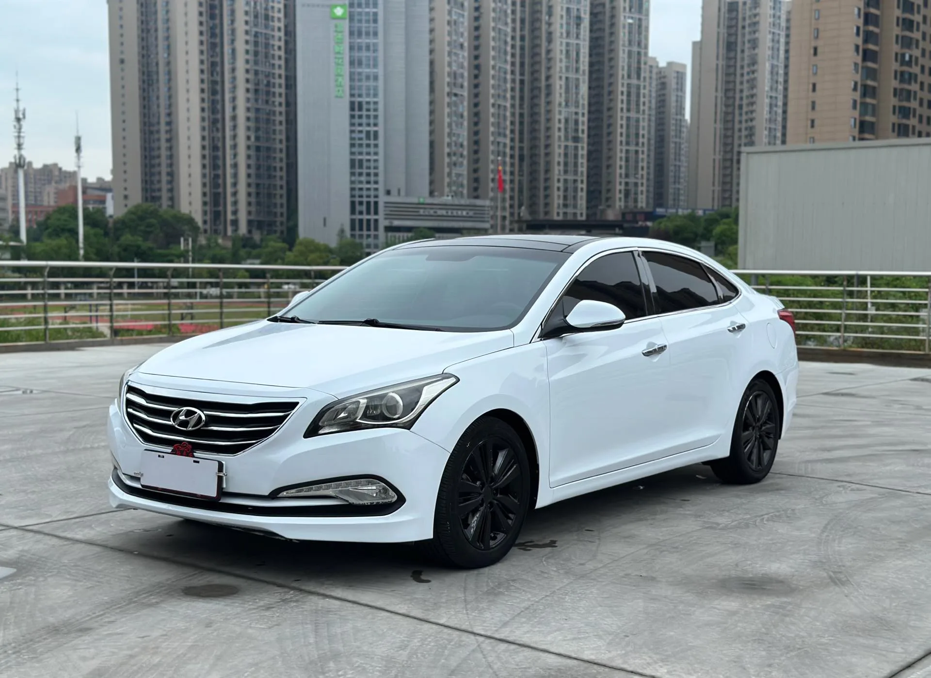 2014 Mistra 1.8L Automatic Premium DLX