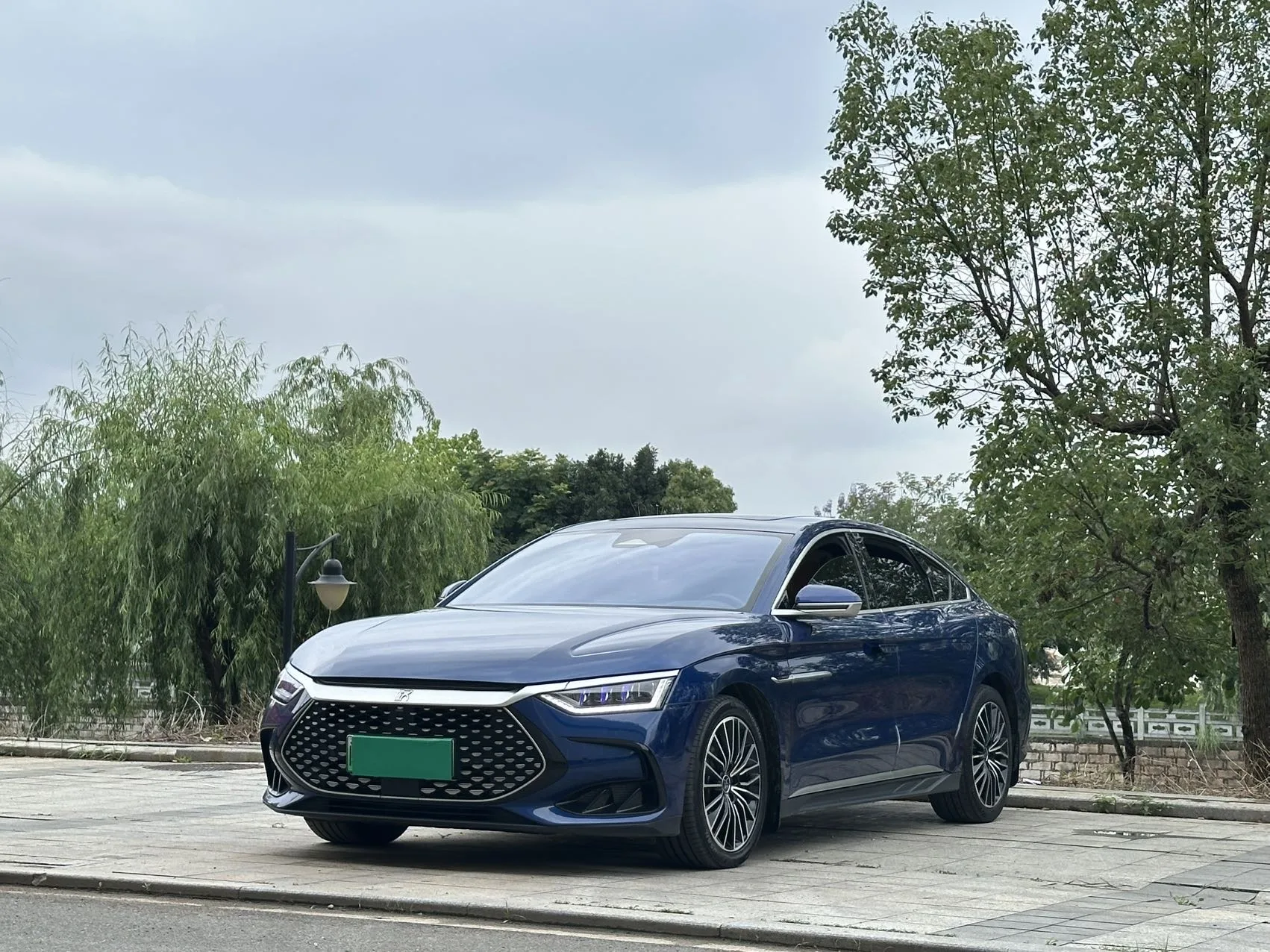Han 2022 DM-i 121KM Premium Edition