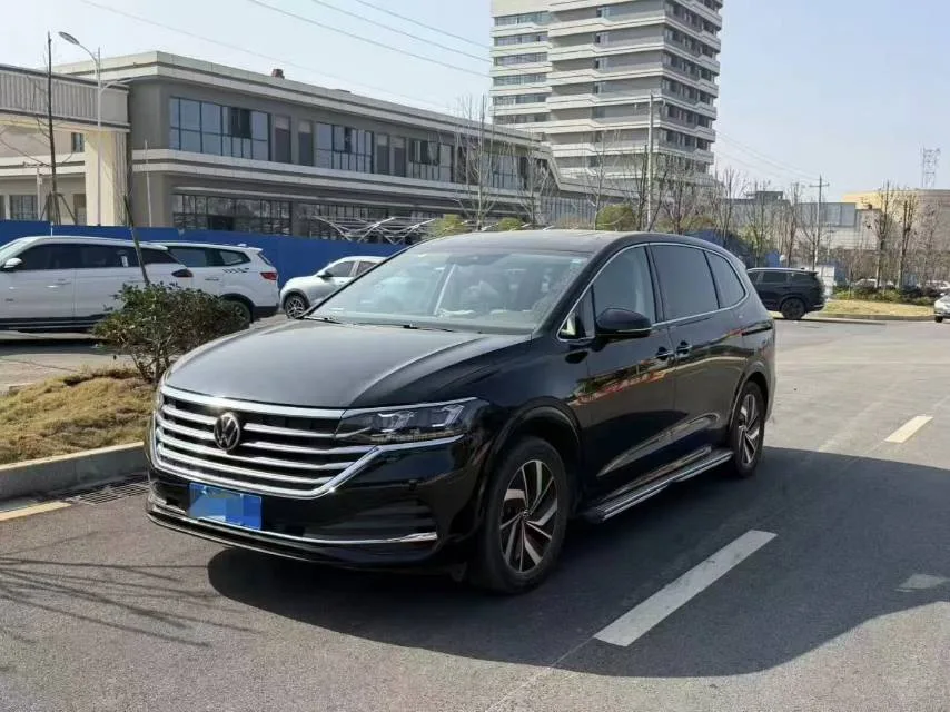 Volkswagen 2024 Viloran 2.0TSI 380TSI Premium Edition Automatic Transmission