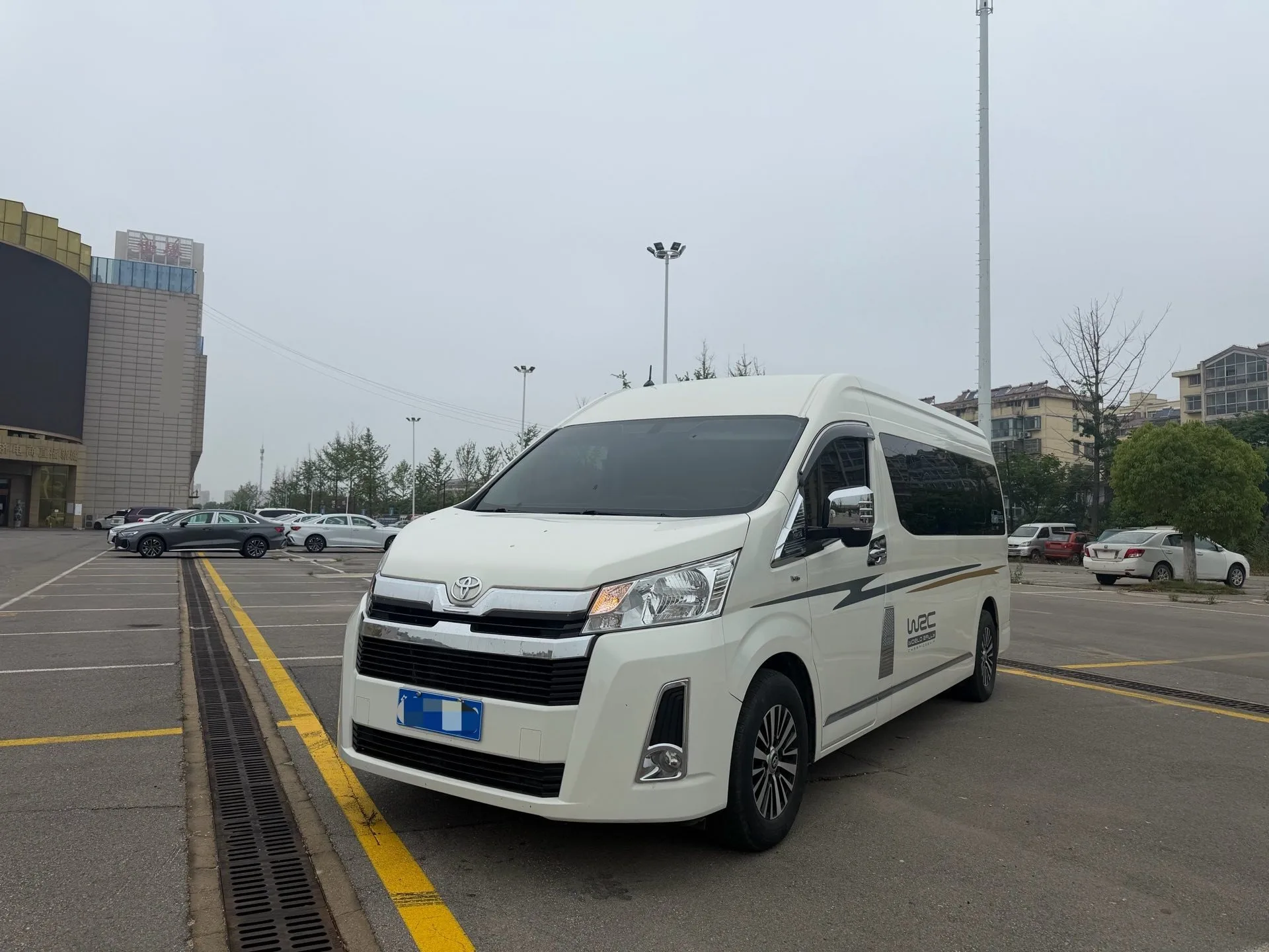 Toyota Hiace (Imported) 2019 Model, Hiace 3.5 Middle East Version, Automatic Transmission