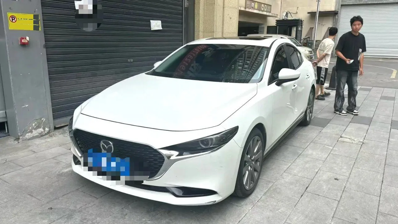 Mazda3 Axela 2022 2.0L Automatic Premium Edition