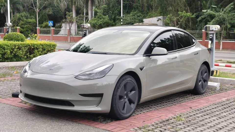 Model 3 2022 Rear-Wheel Drive
