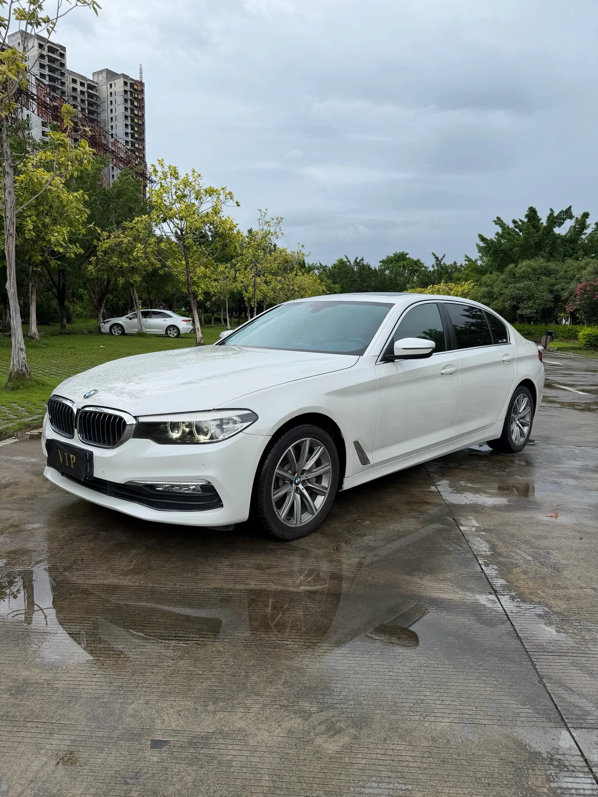 BMW 5 Series 2018 528Li Launch Special Edition
