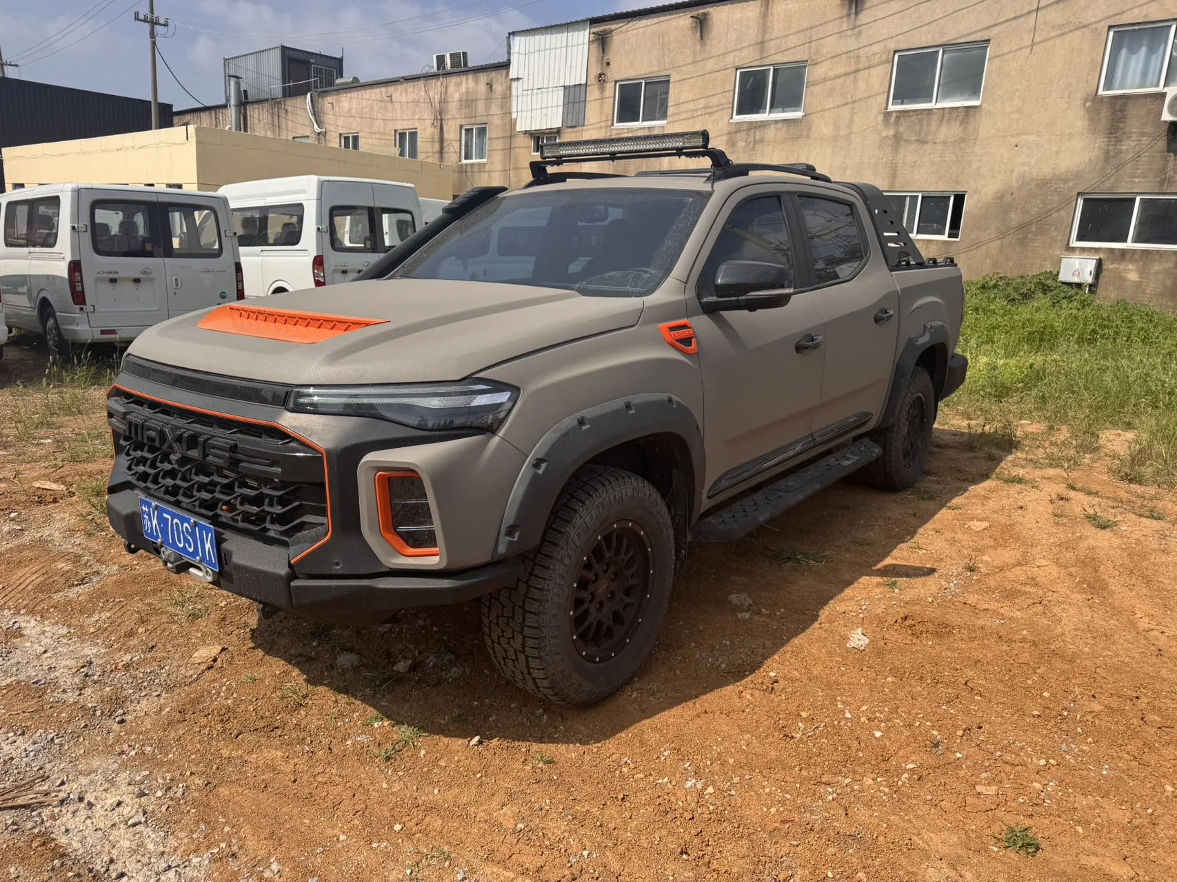 2022 SAIC Maxus T90 2.0T Diesel Automatic 4WD "Bull Demon King" Standard Cab