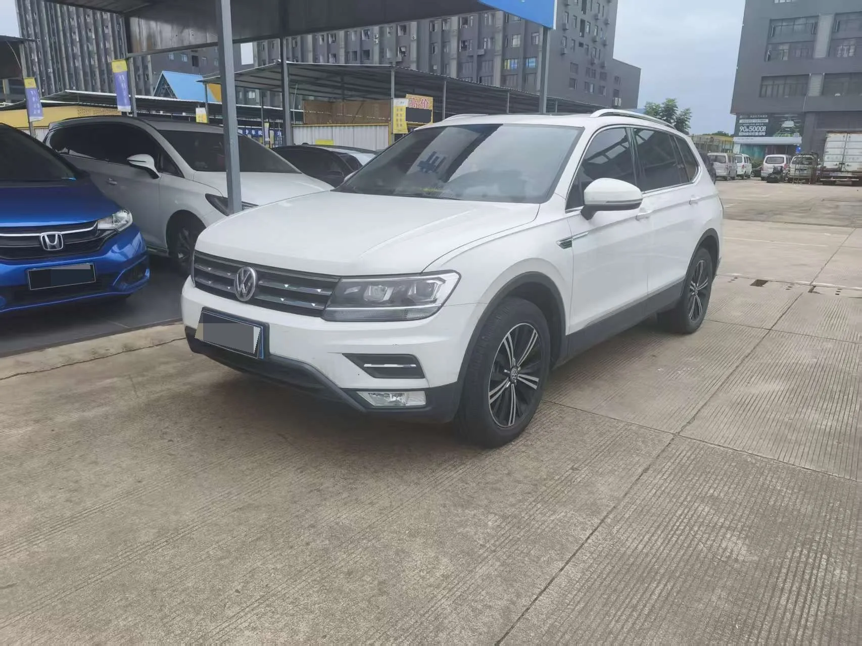 2019 Tiguan L 330TSI Automatic Front-Wheel Drive Panoramic Comfort Edition (China V)