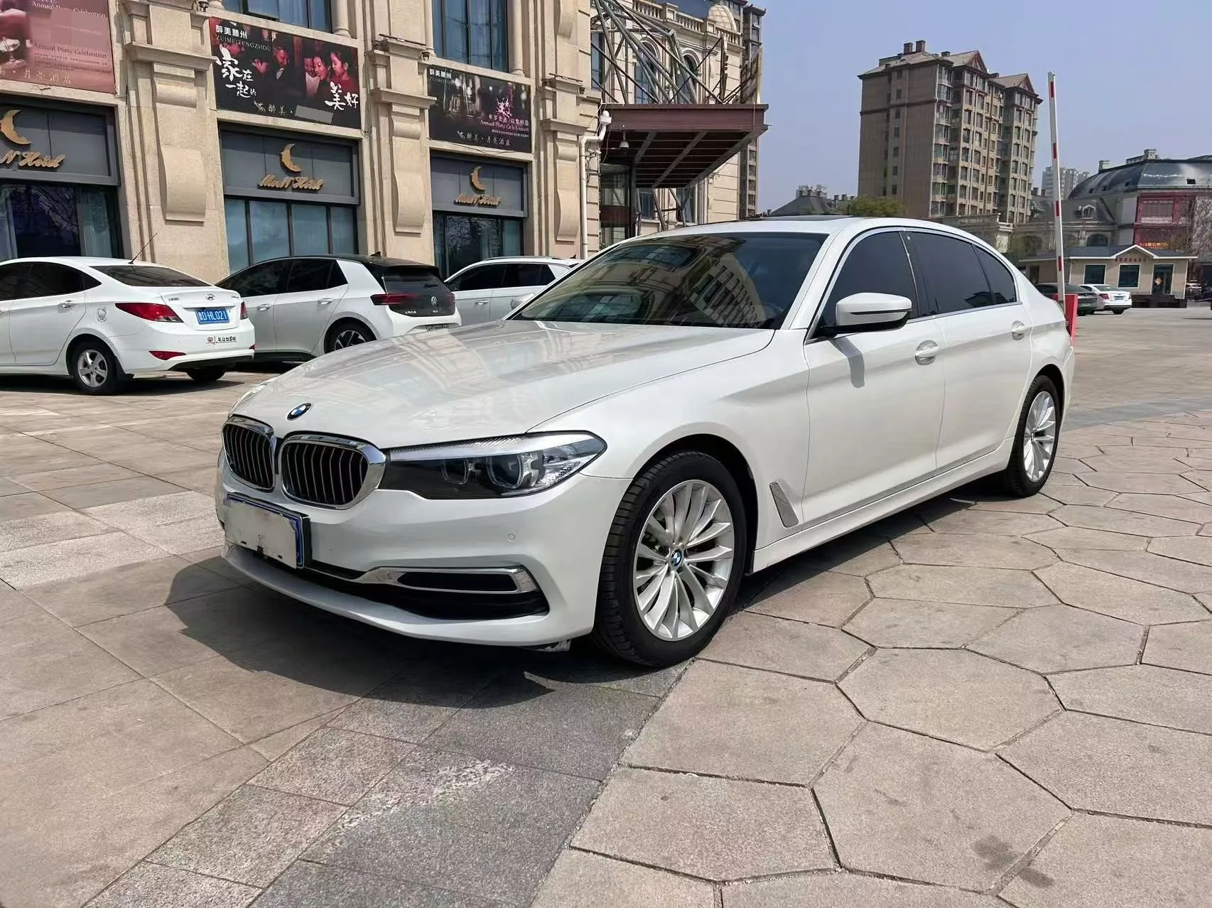 2020 BMW 5 Series 525Li M Sport Package