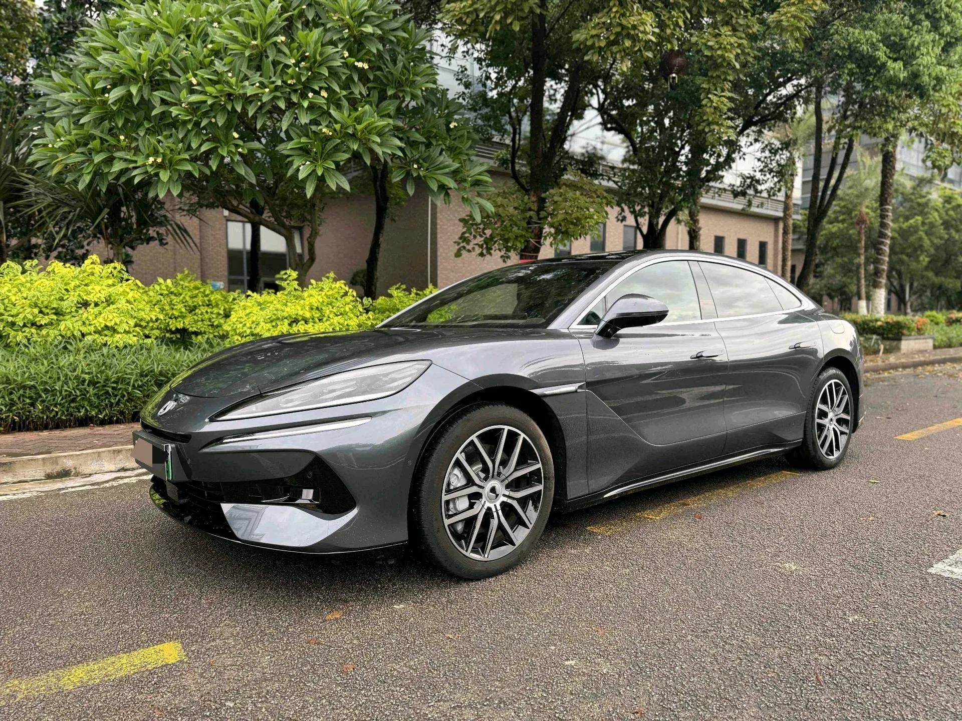 Denza 2024 Denza Z9 2.0T CVT 1100km 4WD Max Edition Automatic
