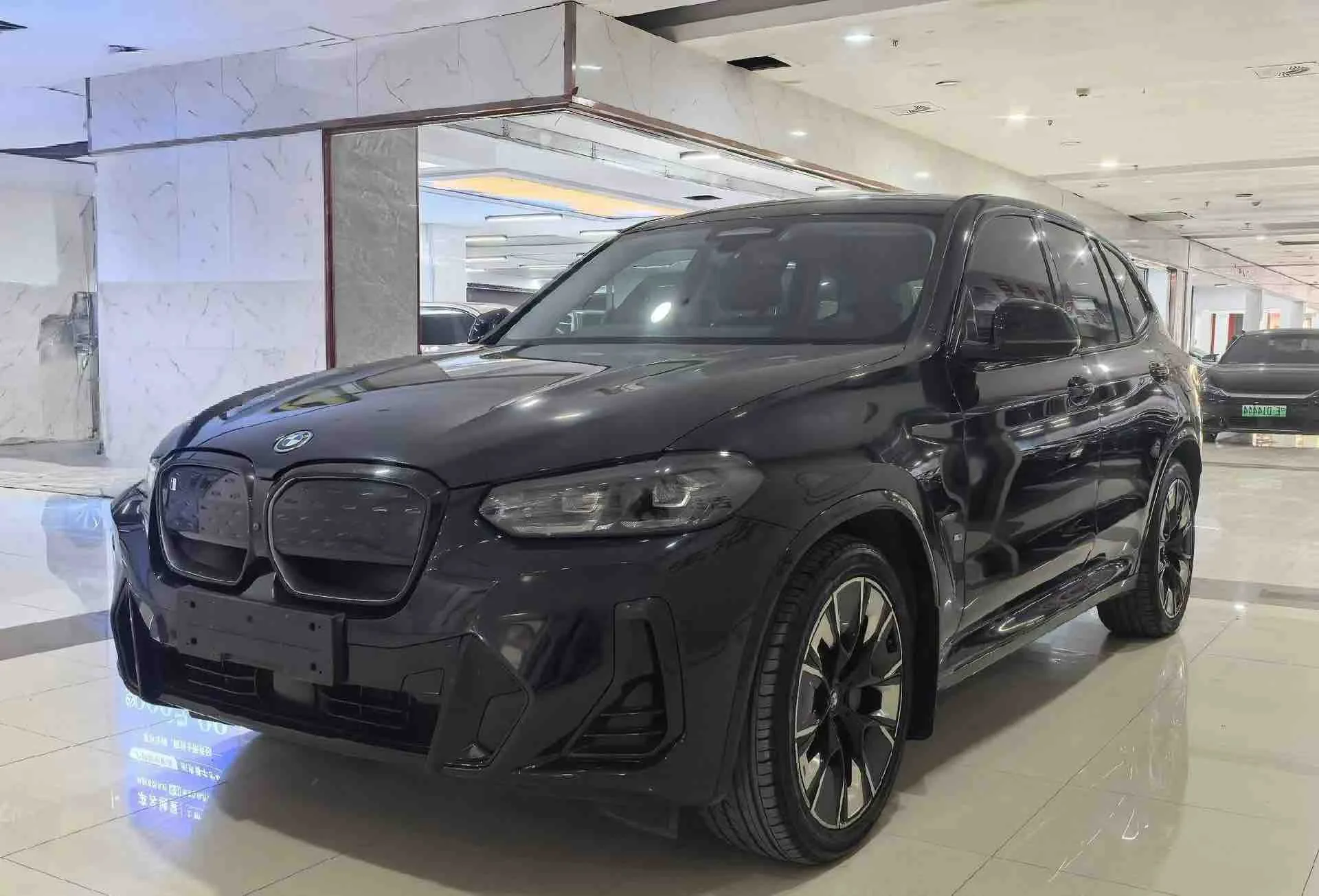 BMW iX3 2022 Leading Edition