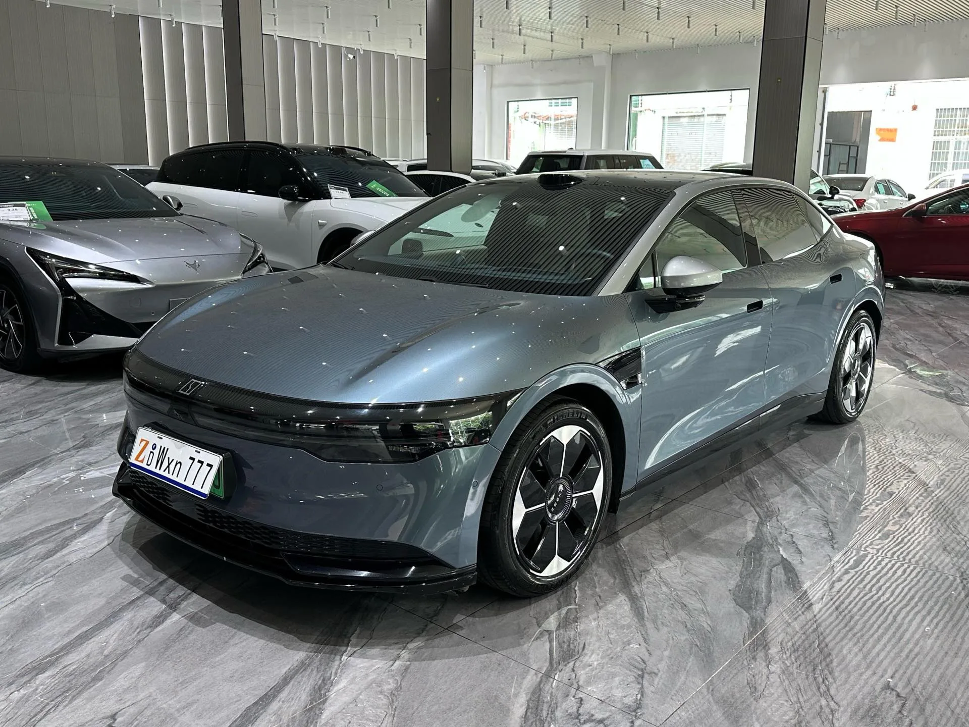 Jike 2025 Model Jike 007 Rear-Wheel Drive Intelligent Driving Edition 75kWh Automatic
