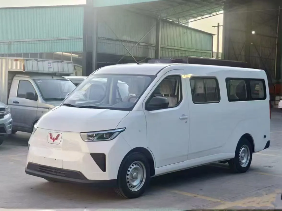 Wuling 2026 Yangguang 330km/h Bus Comfort Edition Automatic