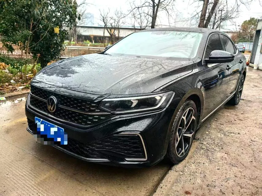 Volkswagen 2024 Passat 2.0TSI 330TSI Starry Sky Elite Edition Automatic