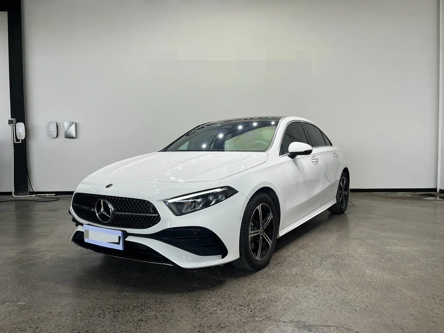 Mercedes-Benz A-Class 2025 A 200 L 1.3T Fashion Automatic