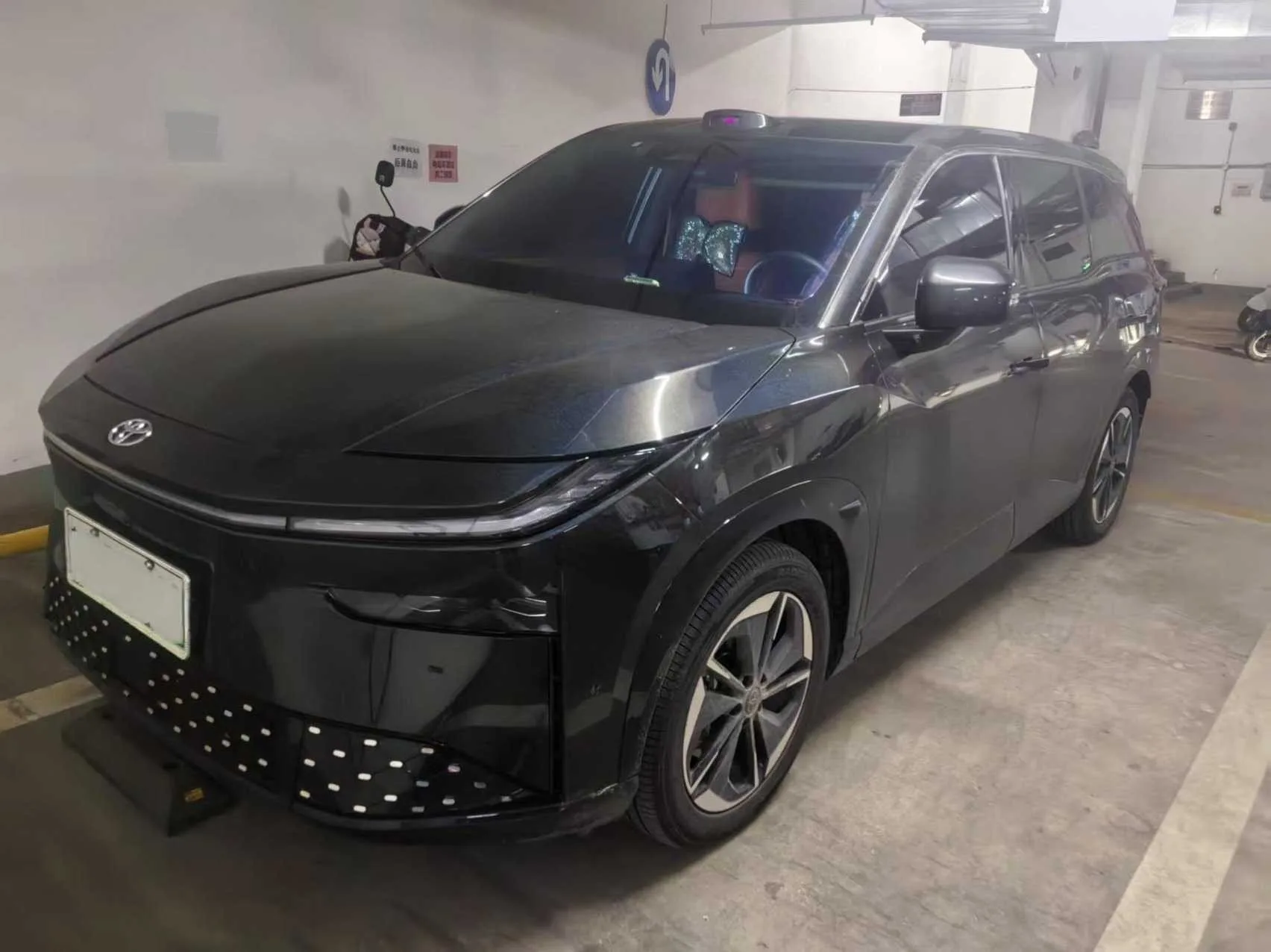 Toyota 2025 Platinum 3X 520 Pro High-End Intelligent Driving Edition Automatic Transmission