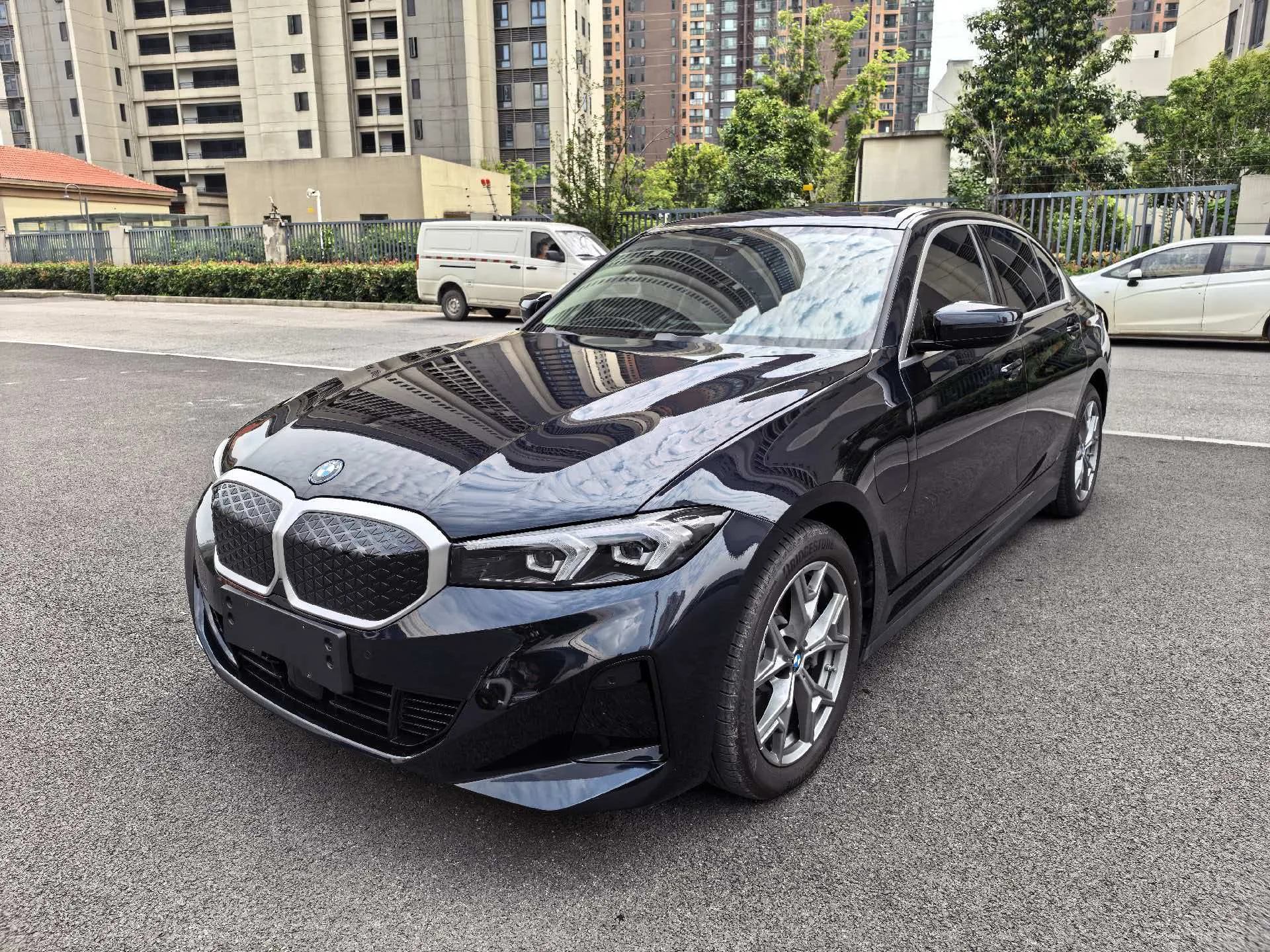 BMW 2025 i3 eDrive 35 L Automatic