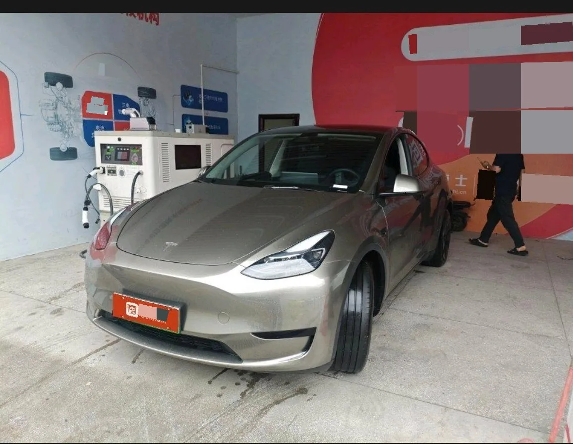 Model Y 2024 Rear-Wheel Drive
