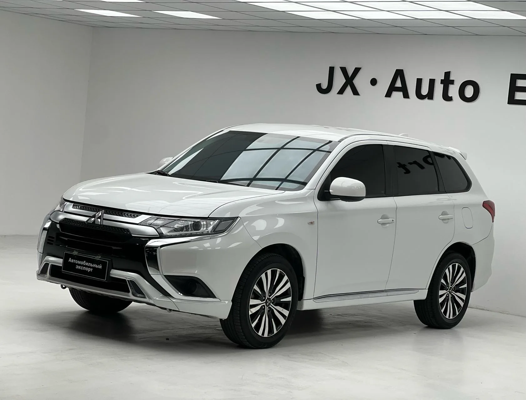 2021 Outlander Facelift 2.0L 2WD Comfort Edition 5-Seater