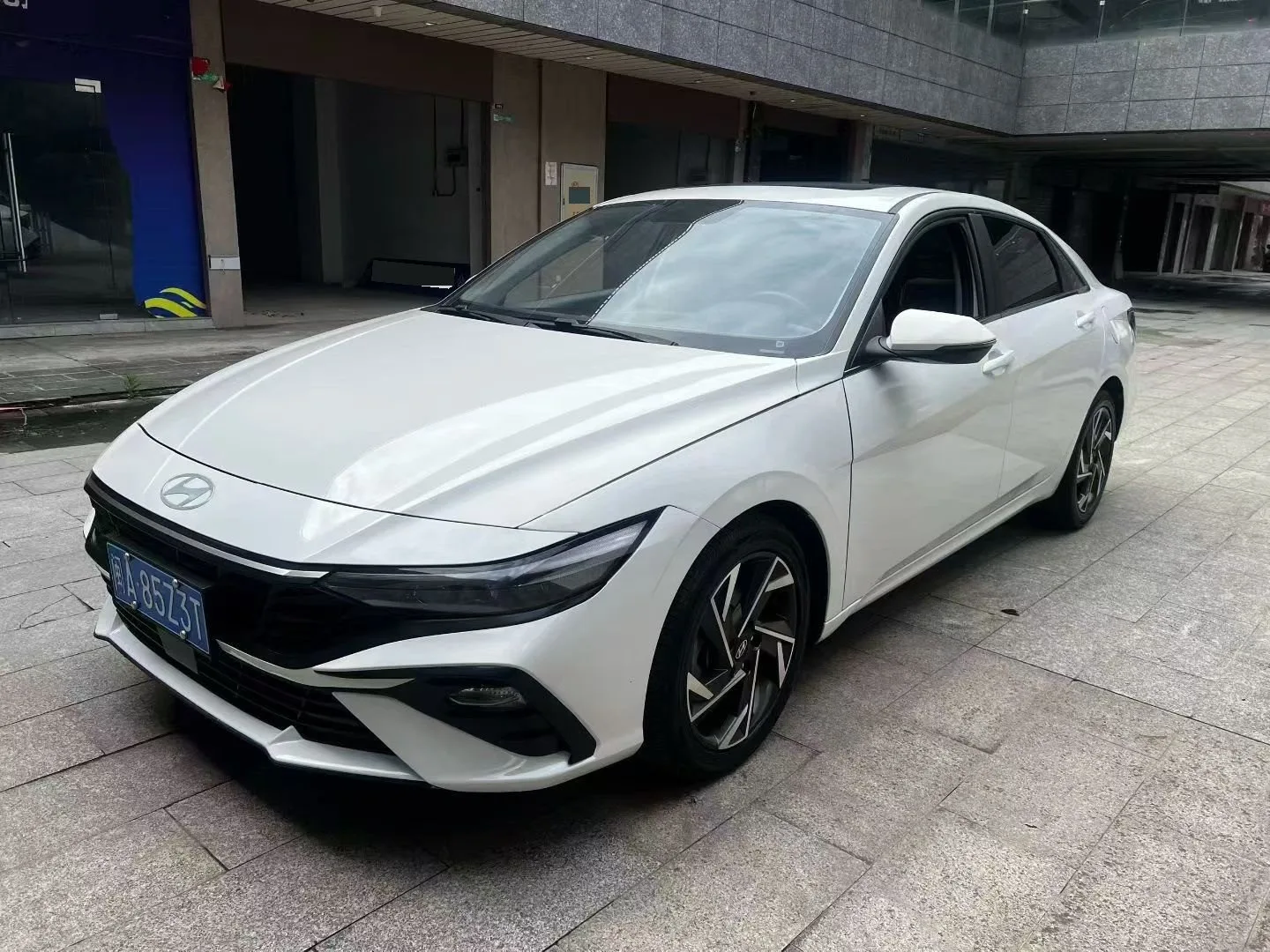 2023 Hyundai Elantra 1.5L CVT GLS Leading Edition