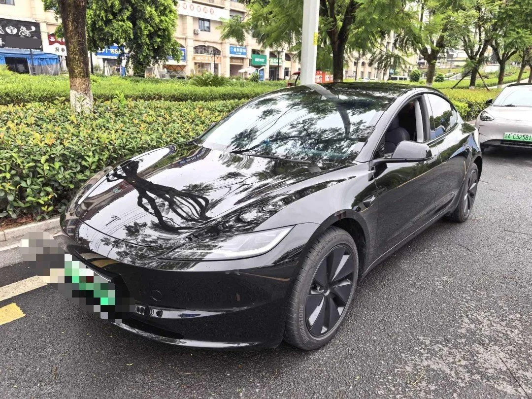 Tesla 2025 Model 3 Rear-Wheel Drive (Facelift) Automatic