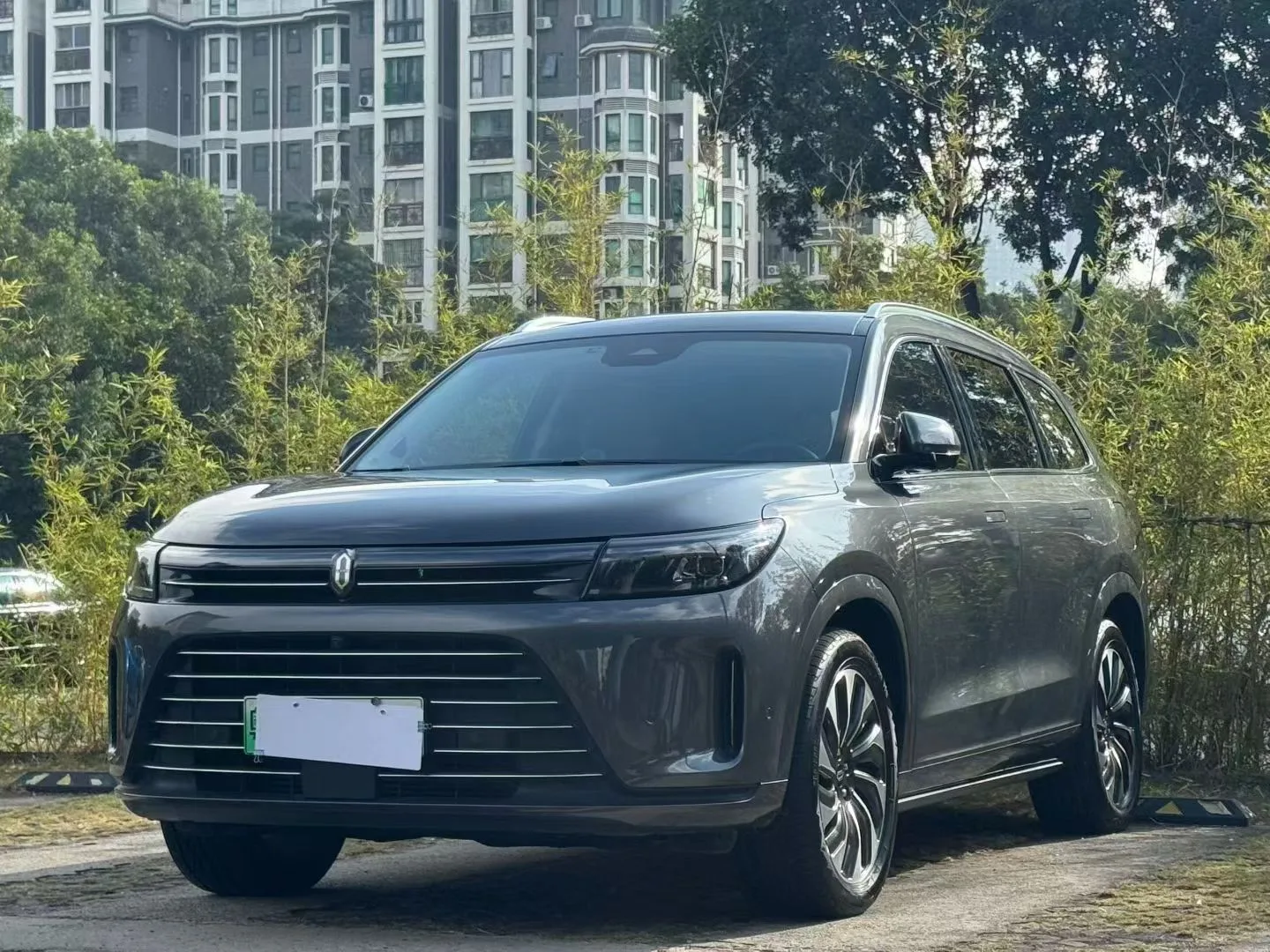 AITO M7 2022 Model Year 1.5T Extended-Range, FWD Comfort Edition