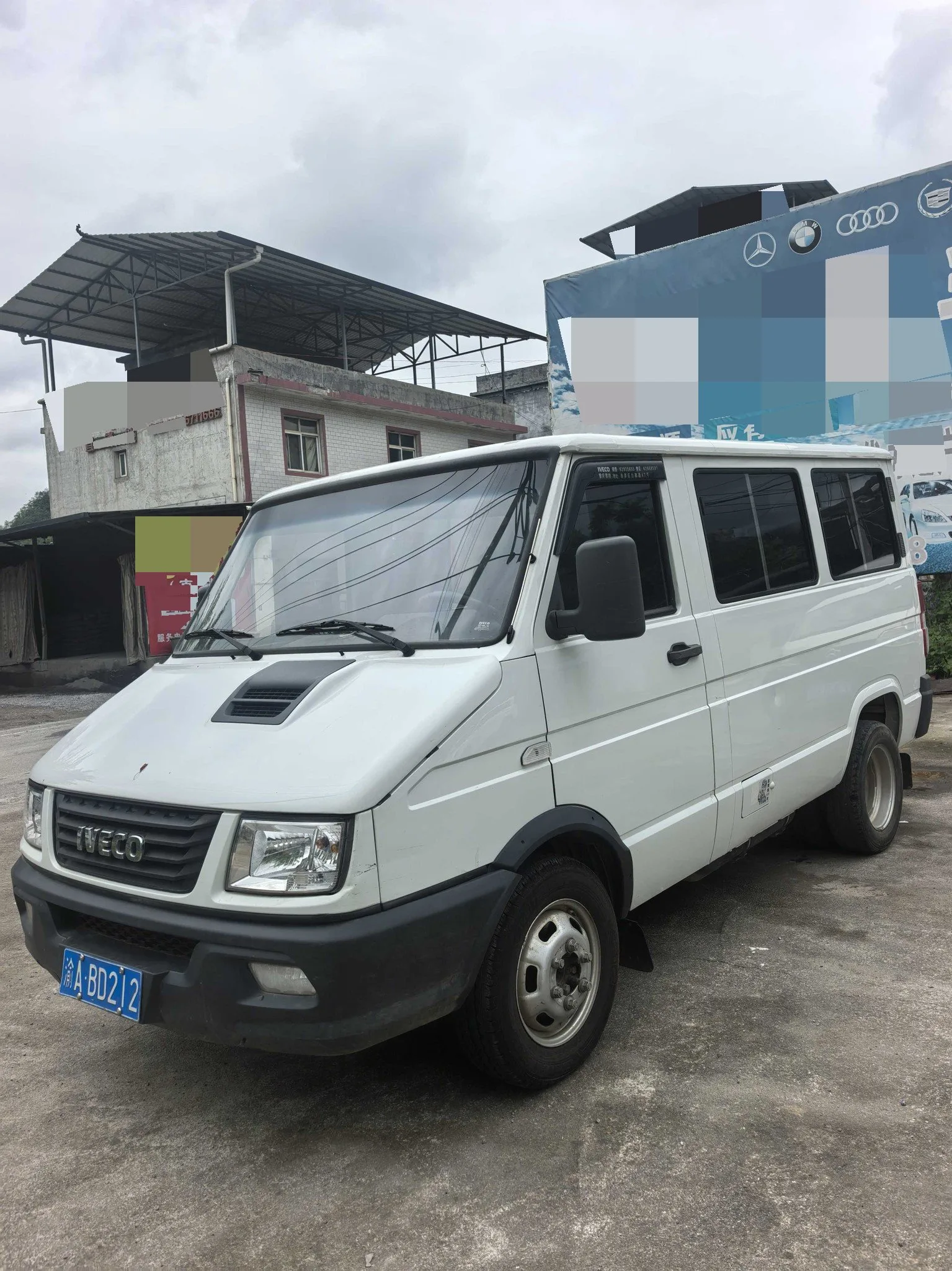 Iveco 2023 DeYi 2.5T A35 M1 Bus, Short Wheelbase, Low Roof, Dual Tires, Manual Door, 5-9 Seats, Manual Transmission