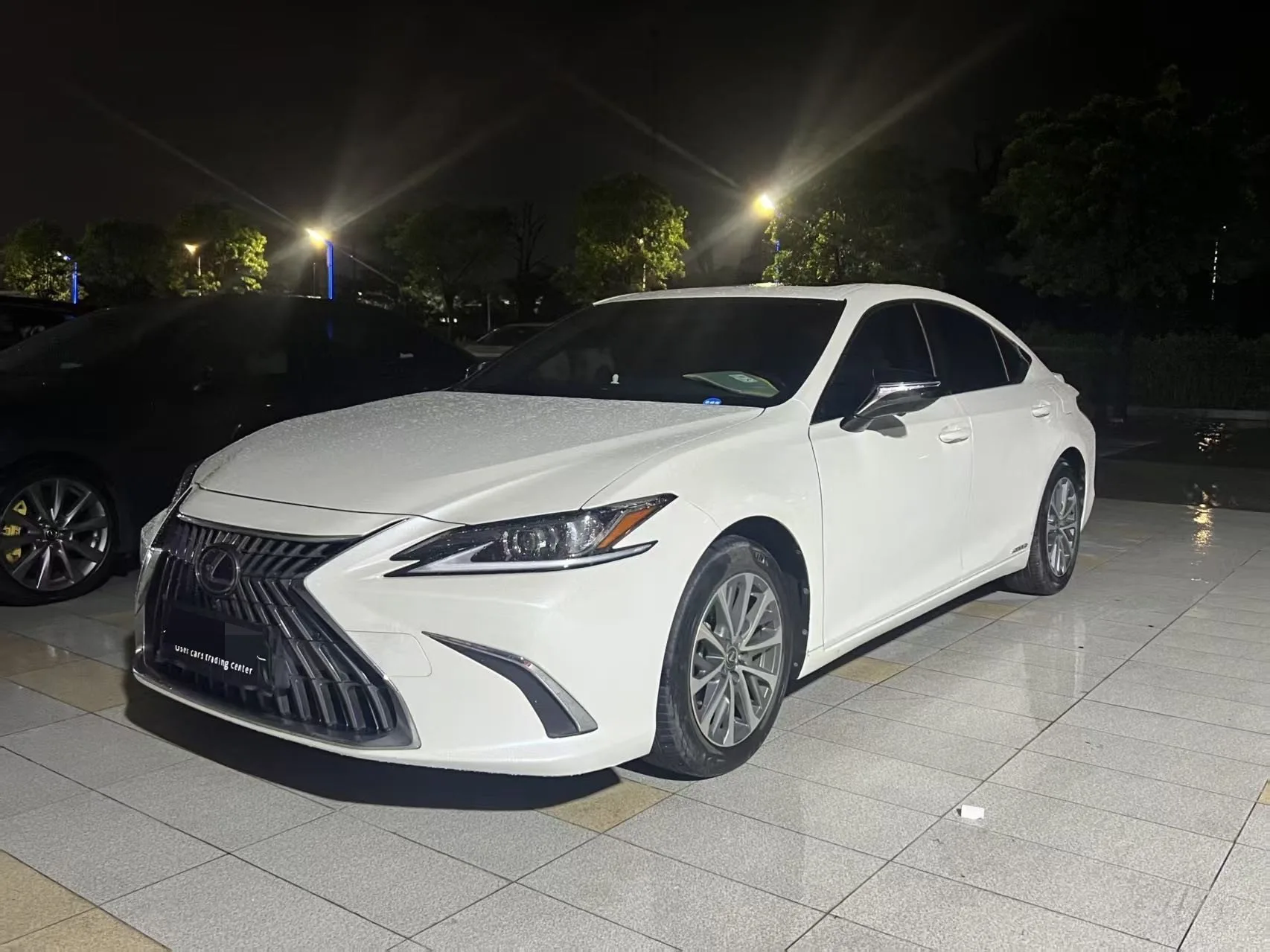 Lexus ES 2021 300h Premium Edition
