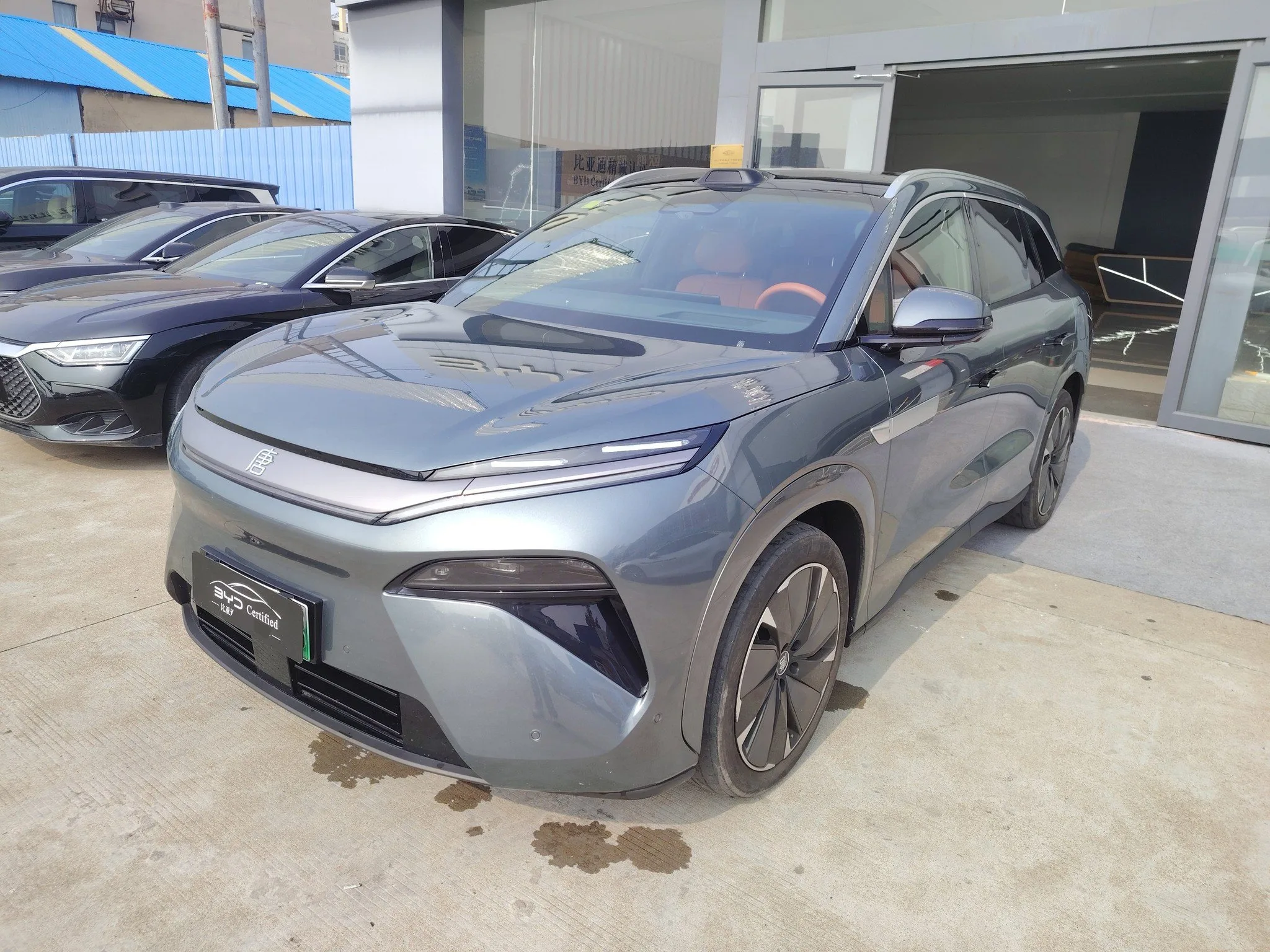 Tang L 2025 EV 600KM Four-Wheel Drive LiDAR Flagship Edition