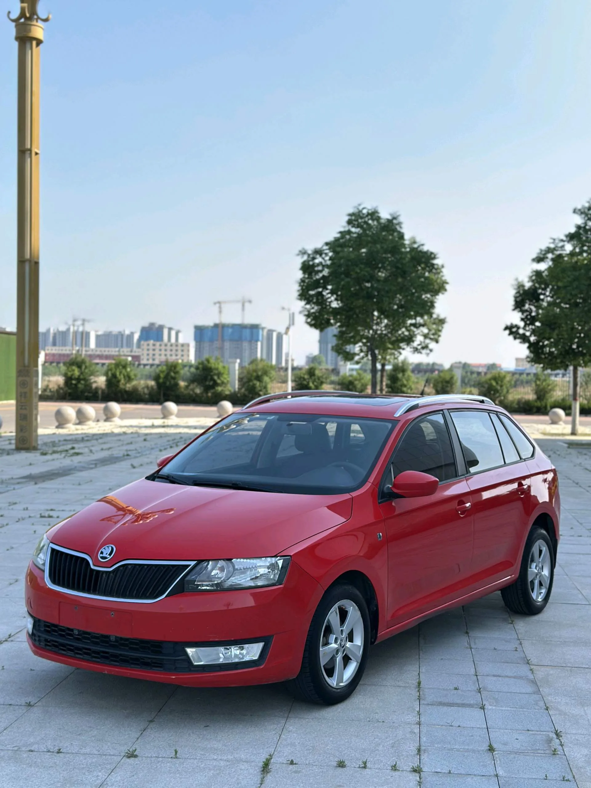 Rapid 2014 1.6L Automatic Enjoy Edition