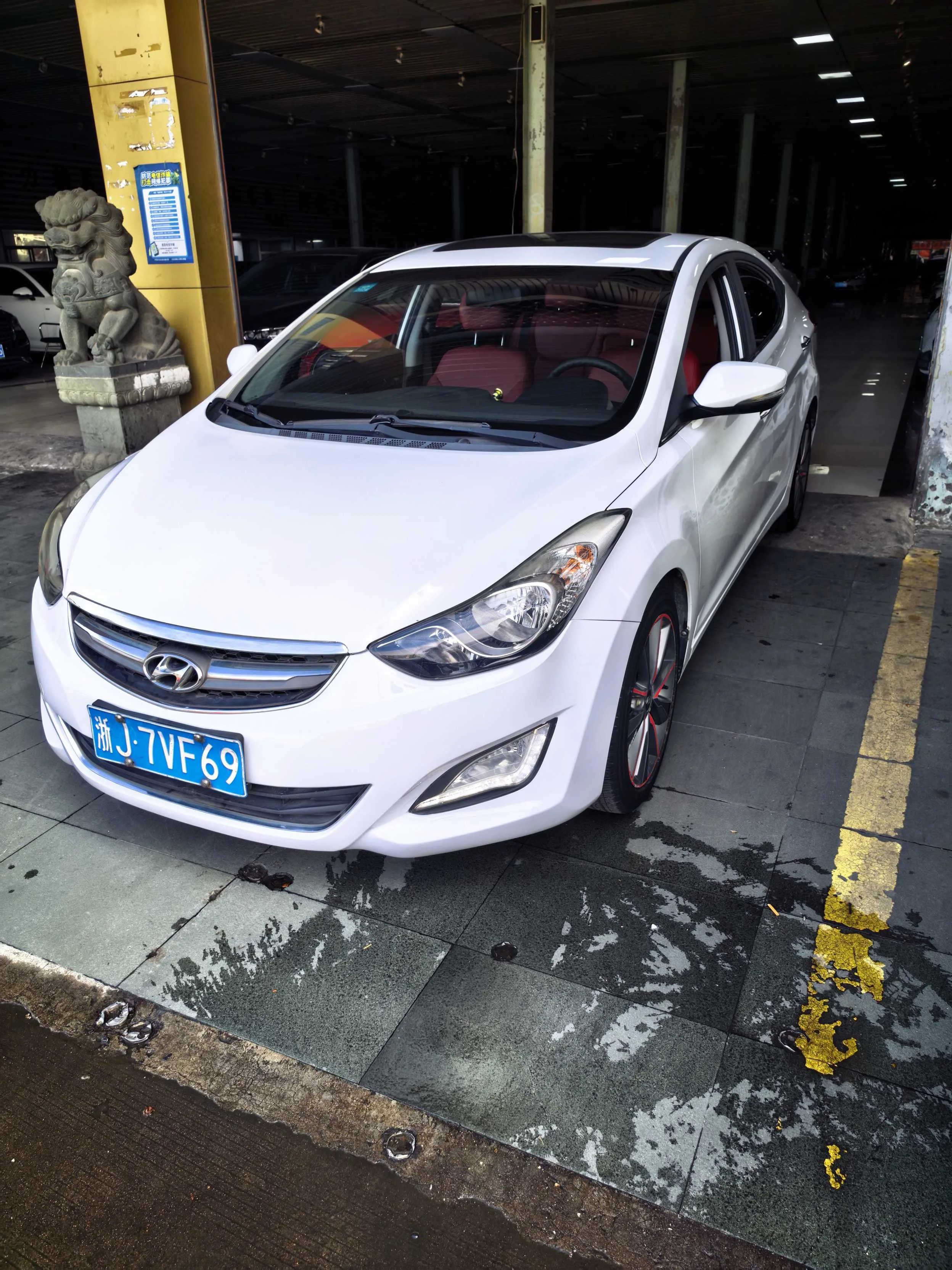 Hyundai Elantra 2016 1.6L Automatic Premium Edition