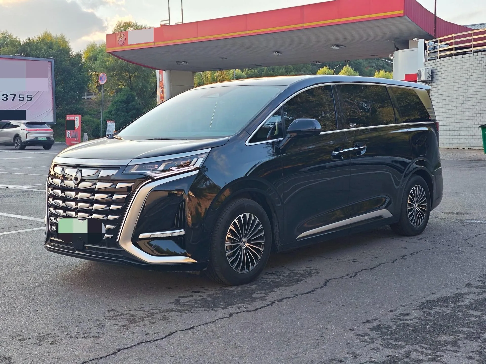 Denza D9 2022 DM-i 970 AWD Flagship Edition