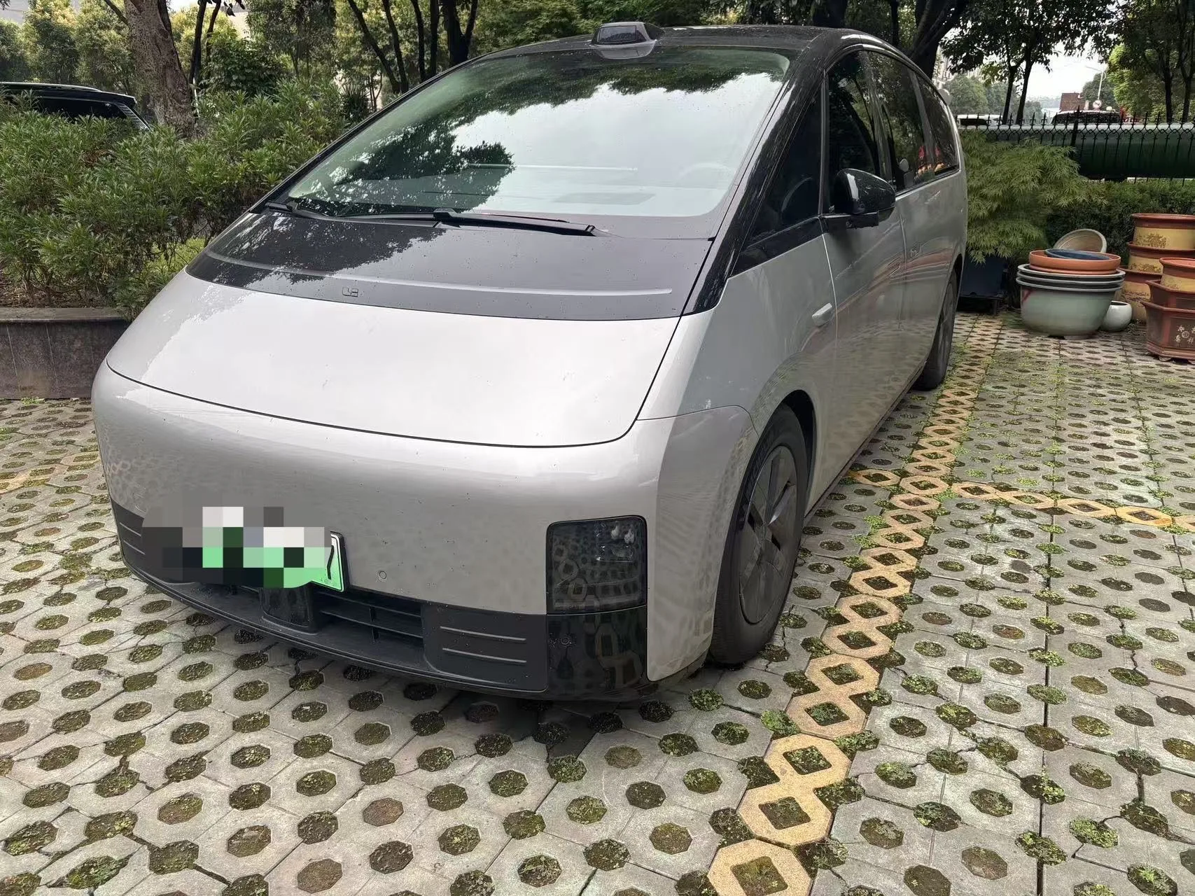 Li Auto MEGA 2024 Ultra
