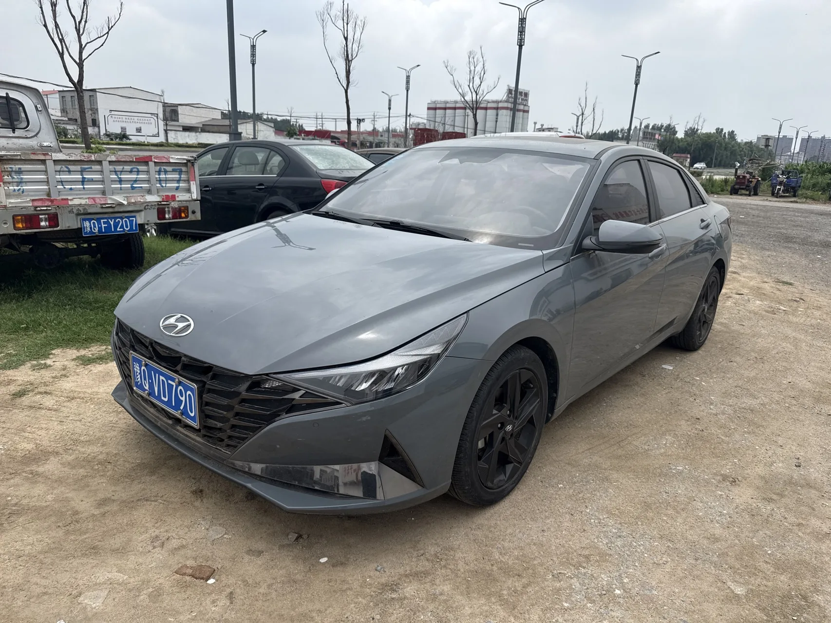 Hyundai Elantra 2021 1.5L CVT LUX Premium Edition