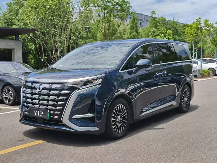 Denza D9 2022 DM-i 970 AWD Flagship Edition