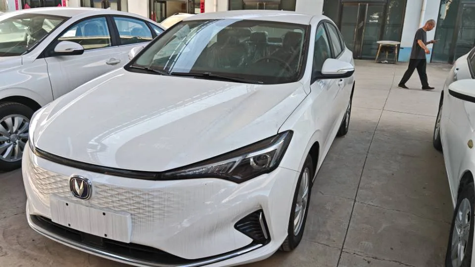 Changan Eado New Energy 2024 Eado EV EV460 Smart Edition (Lithium Iron Phosphate, Automatic Transmission)