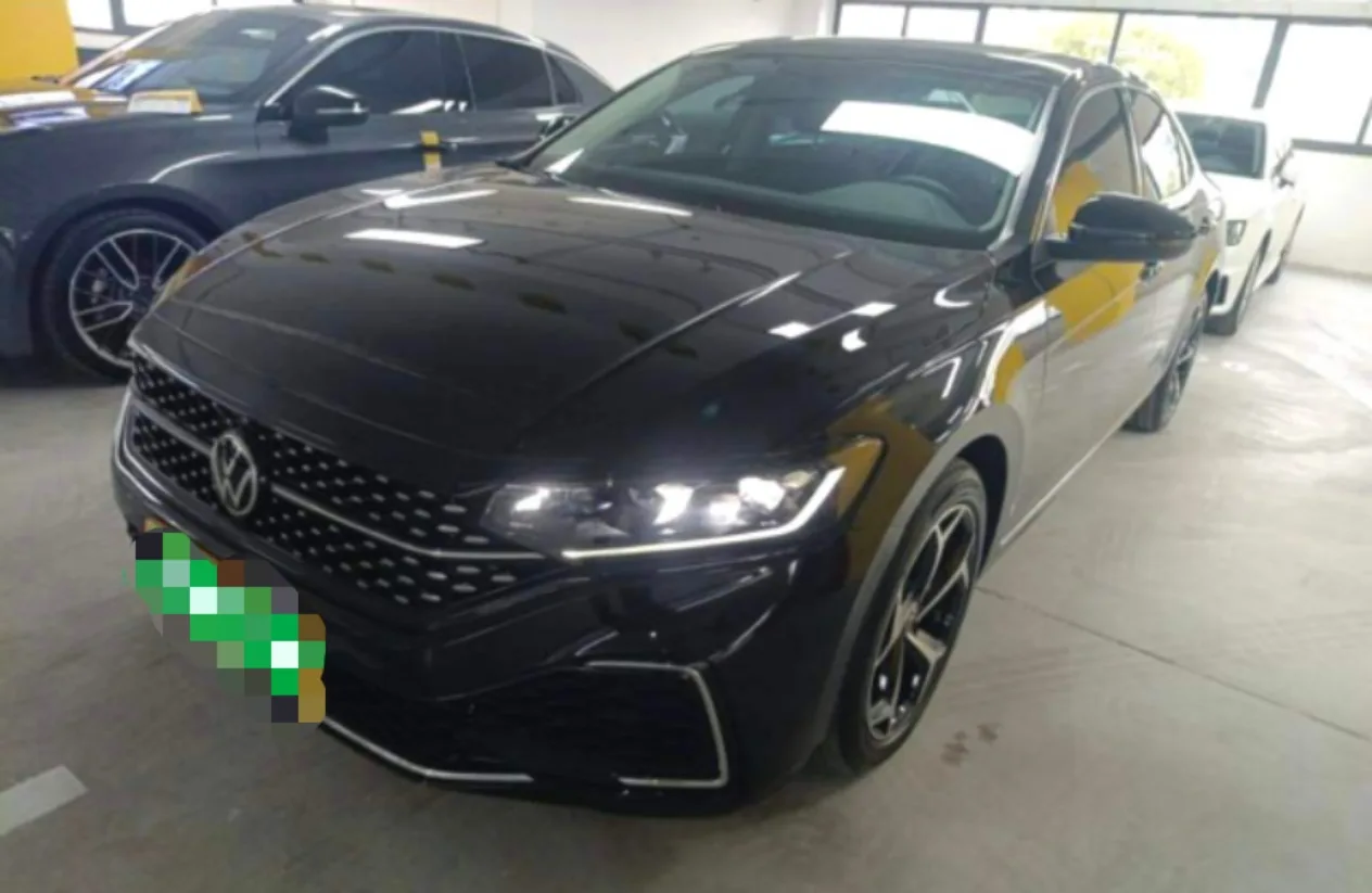 Volkswagen 2025 Passat 2.0TSI 380TSI Outstanding Edition Dragon Edition Automatic
