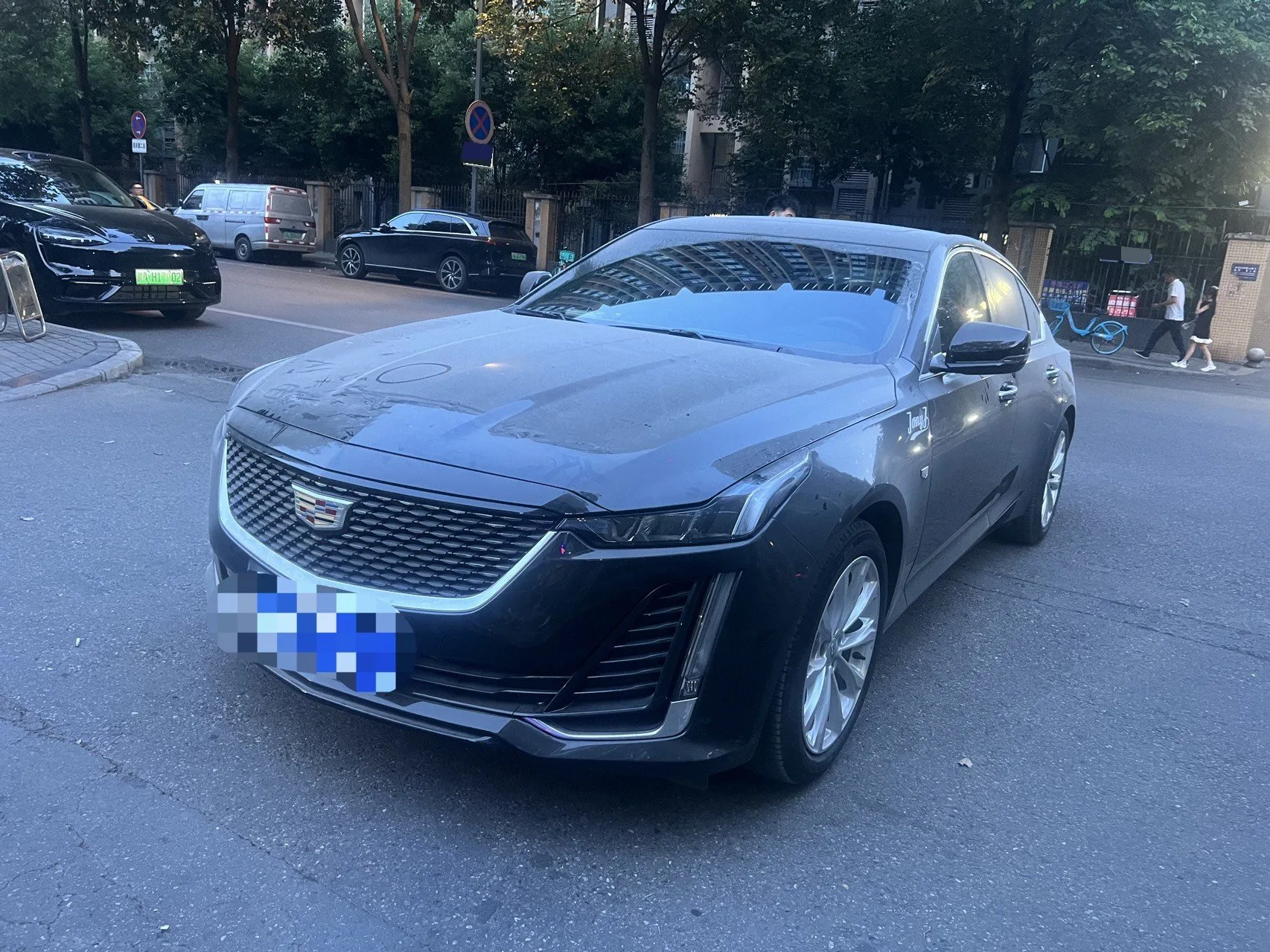 2023 Cadillac CT5 28T Luxury (Standard Edition)