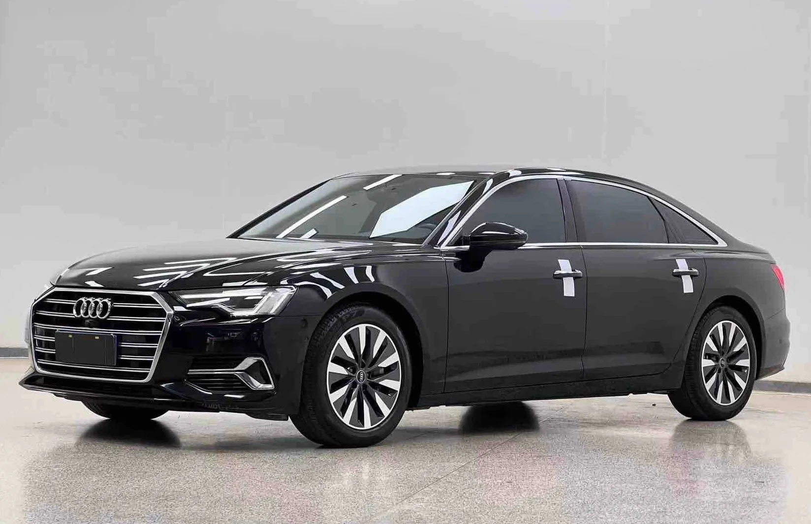 Audi 2023 A6L 2.0TFSI 45TFSI Premium Elegance (Facelift) Automatic Transmission