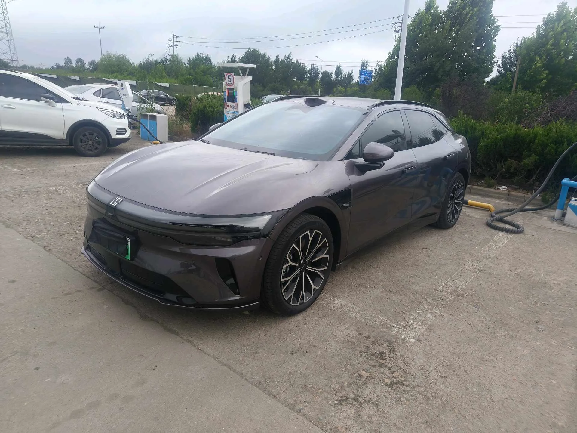 JiKrypton 2025 Model JiKrypton 007GT Rear-Wheel Drive Intelligent Driving Edition 75kWh Automatic