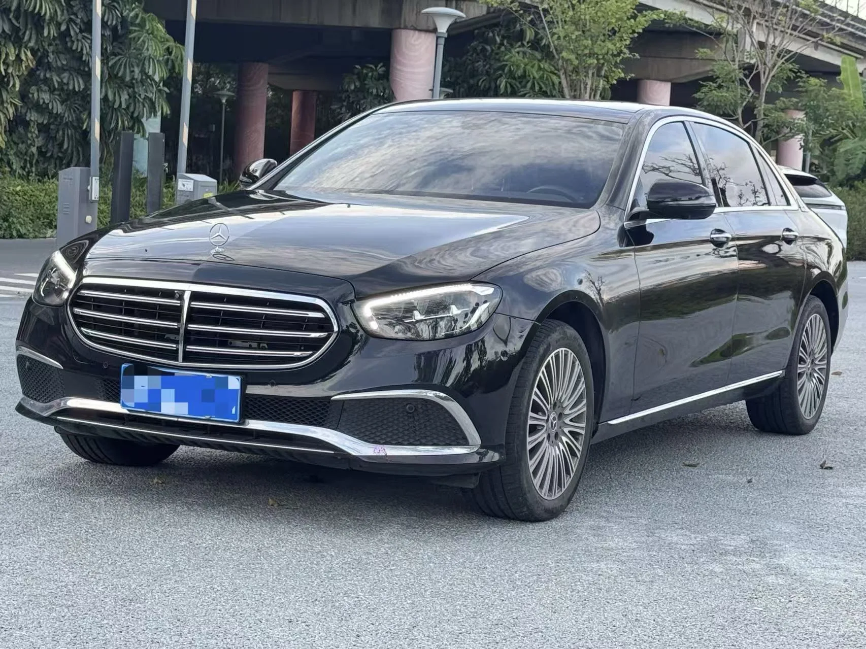 Mercedes-Benz E-Class 2023 E 300 L Fashion Edition