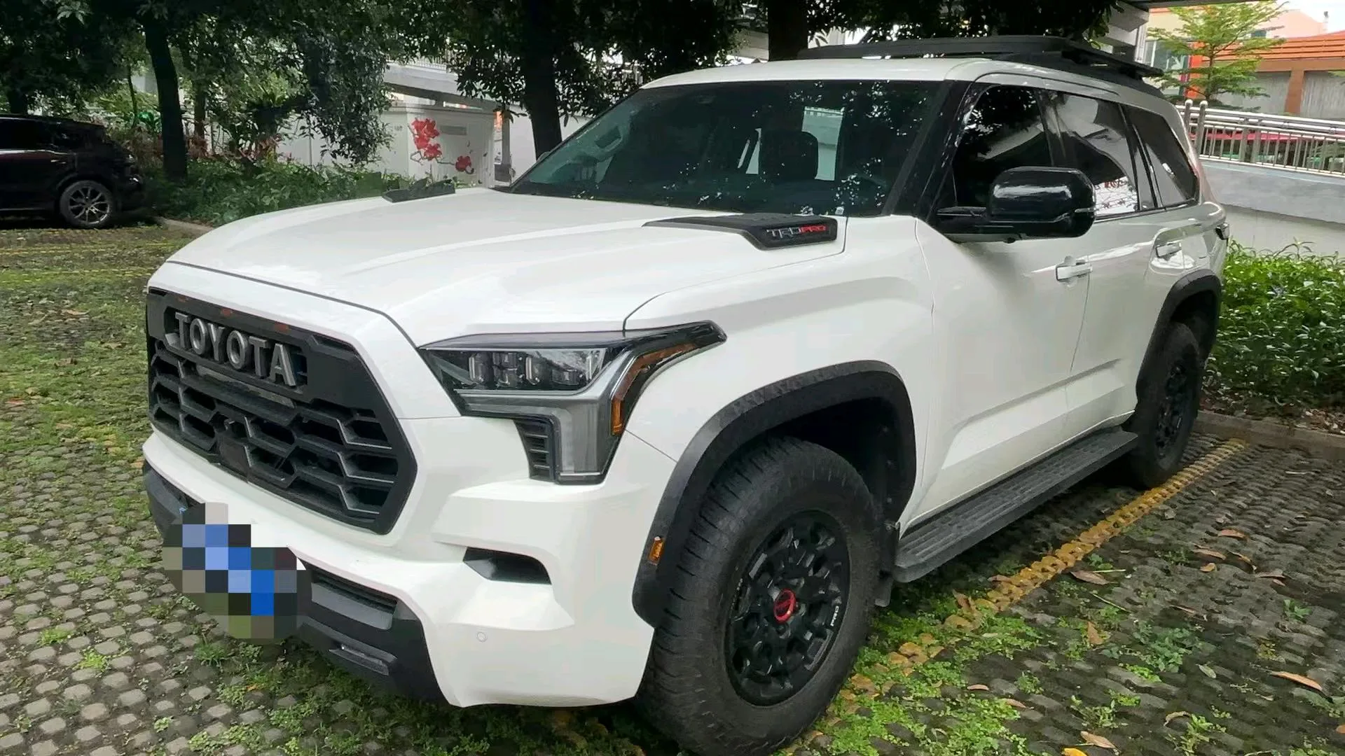 2023 Toyota Sequoia (Imported) 3.5T Automatic