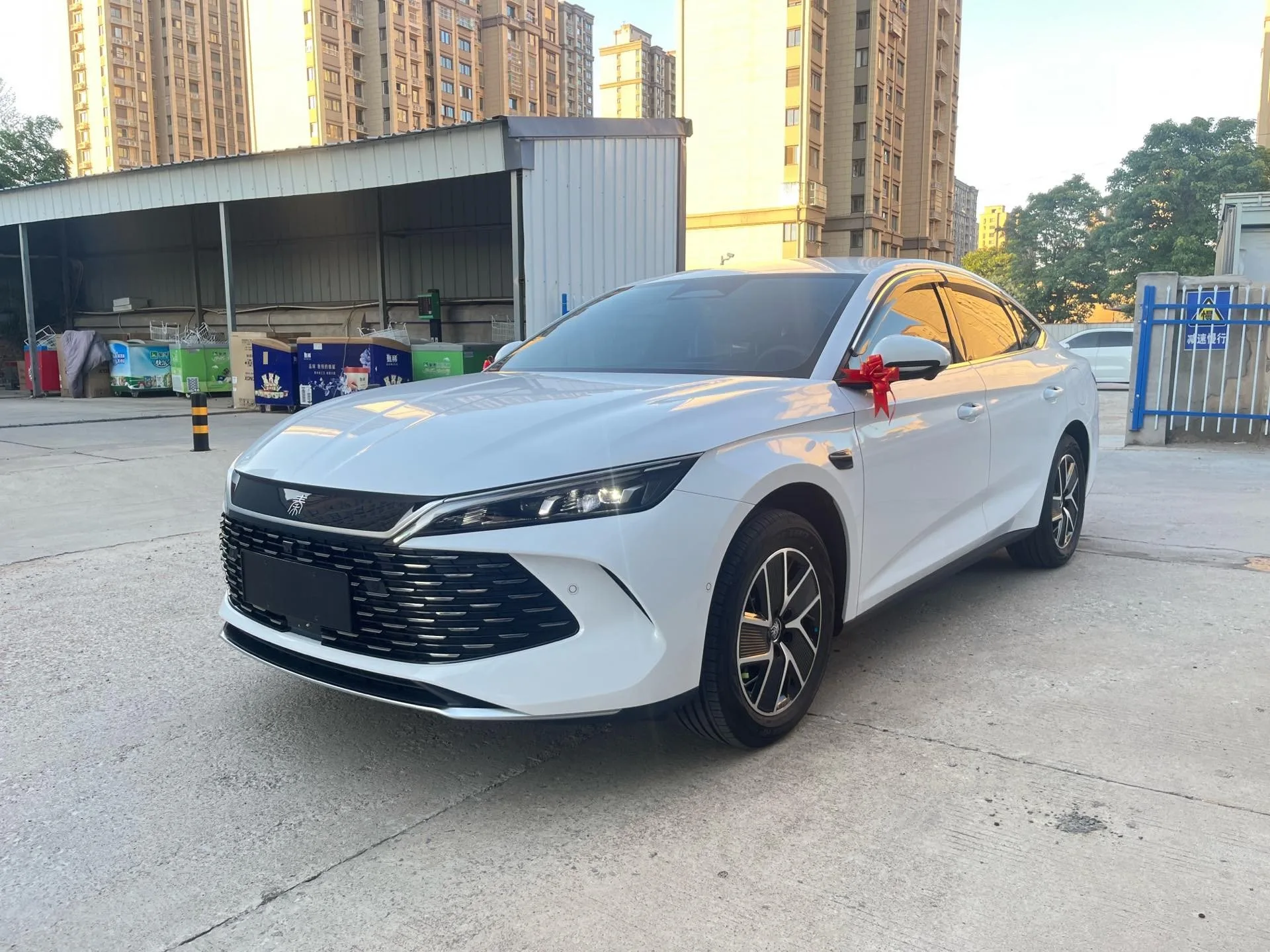BYD 2026 Qin L DM-i 1.5 CVT 128KM Leading Edition Automatic