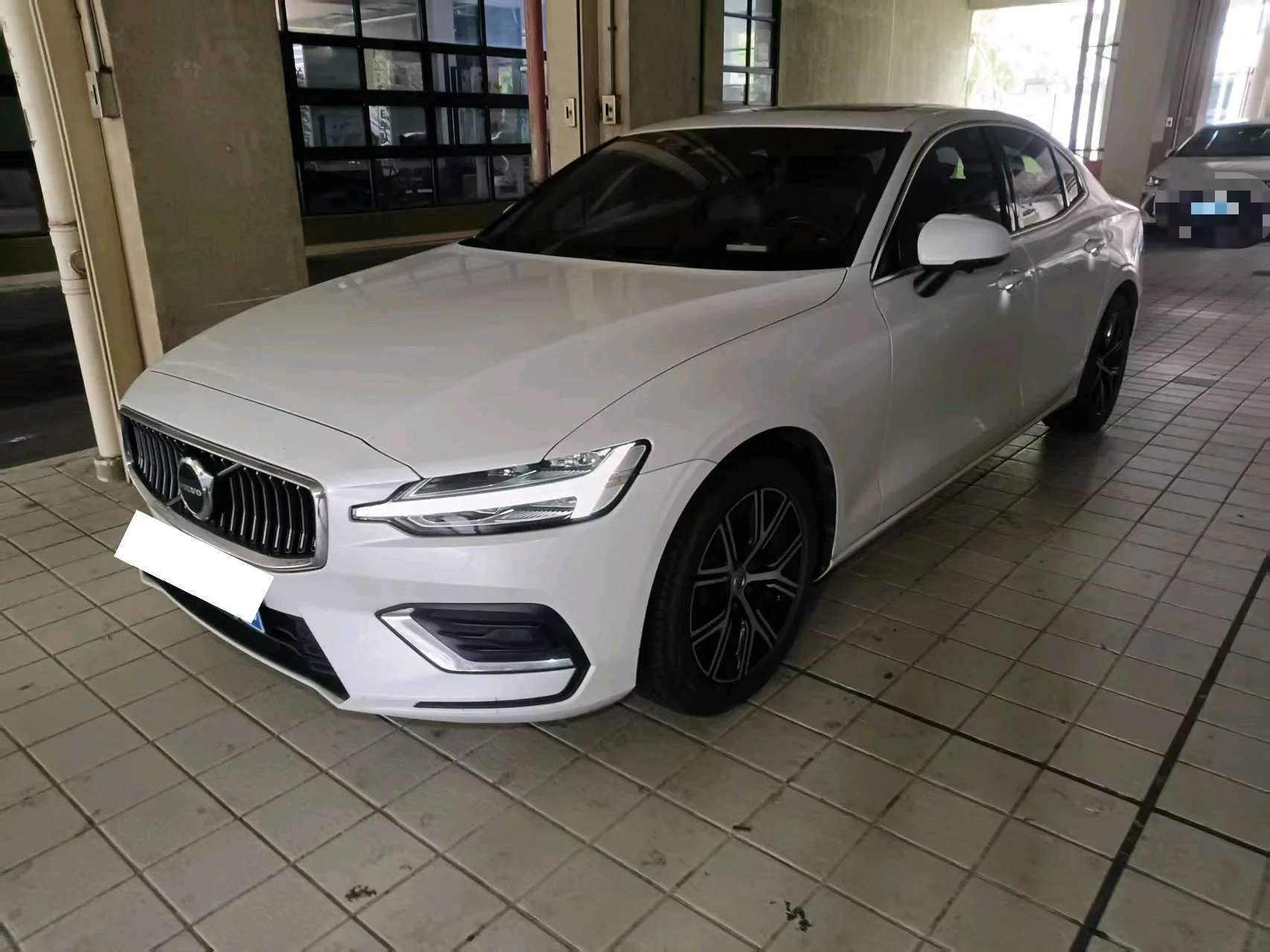2023 Volvo S60 B4 Smart Luxury Edition